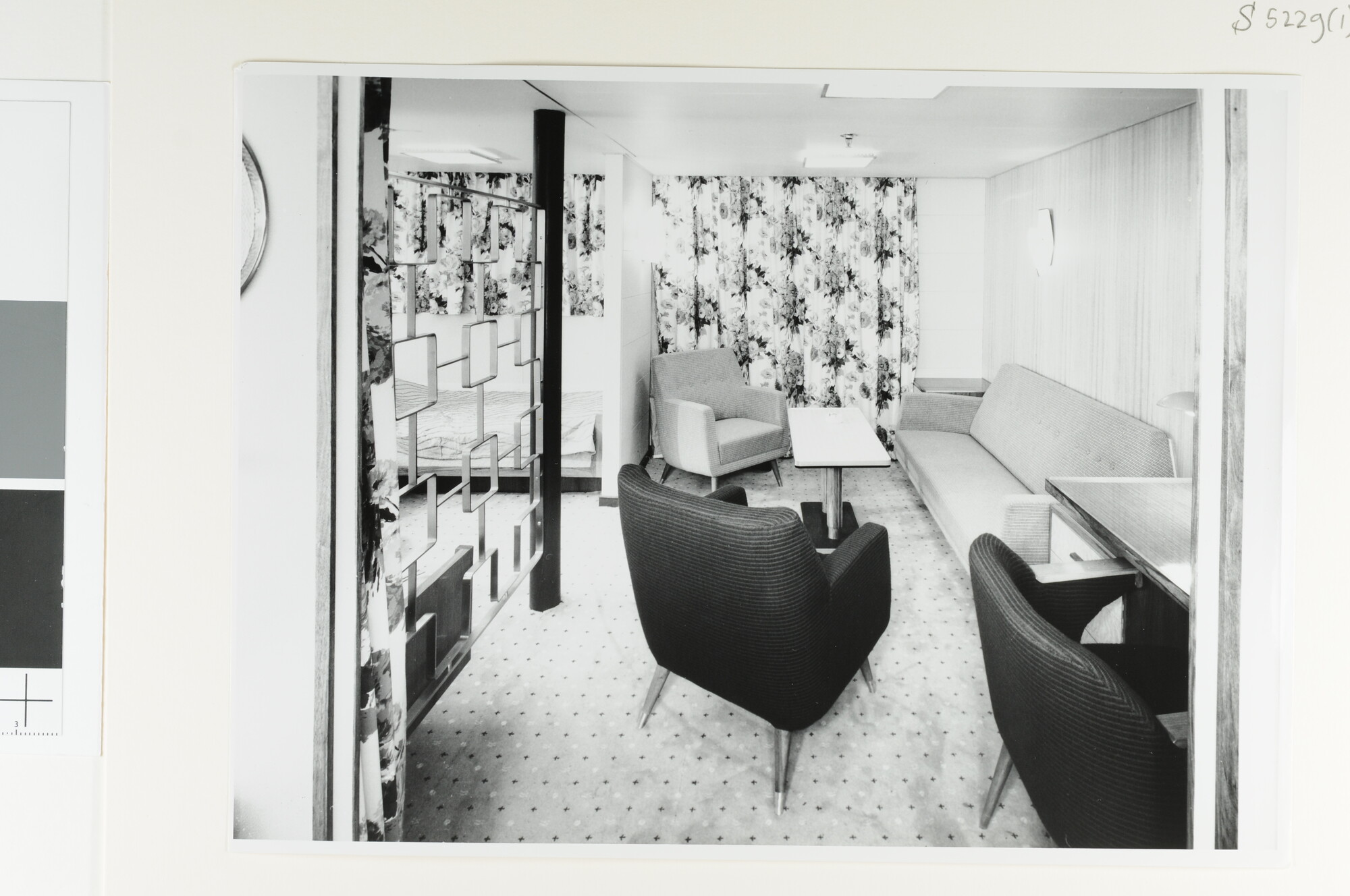 S.5229(01); Interieurfoto's genomen aan boord van ms. 'Willem Ruys' van de Koninklijke Rotterdamsche Lloyd [...]; fotoreportage