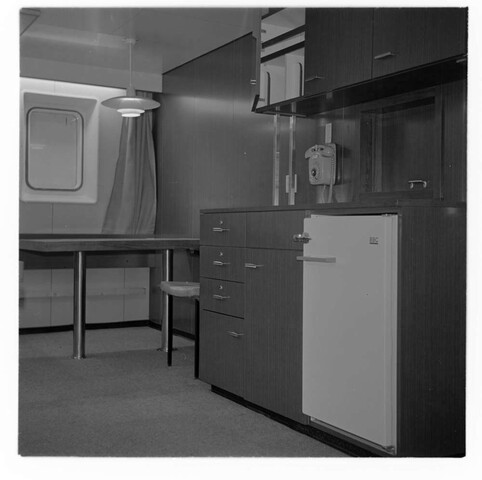 S.5219(12)0636a; Negatieven van het containerschip ms 'Otto Porr' gebouwd op de ASM-werf voor rederij Franz Hagen te Hamburg; negatief