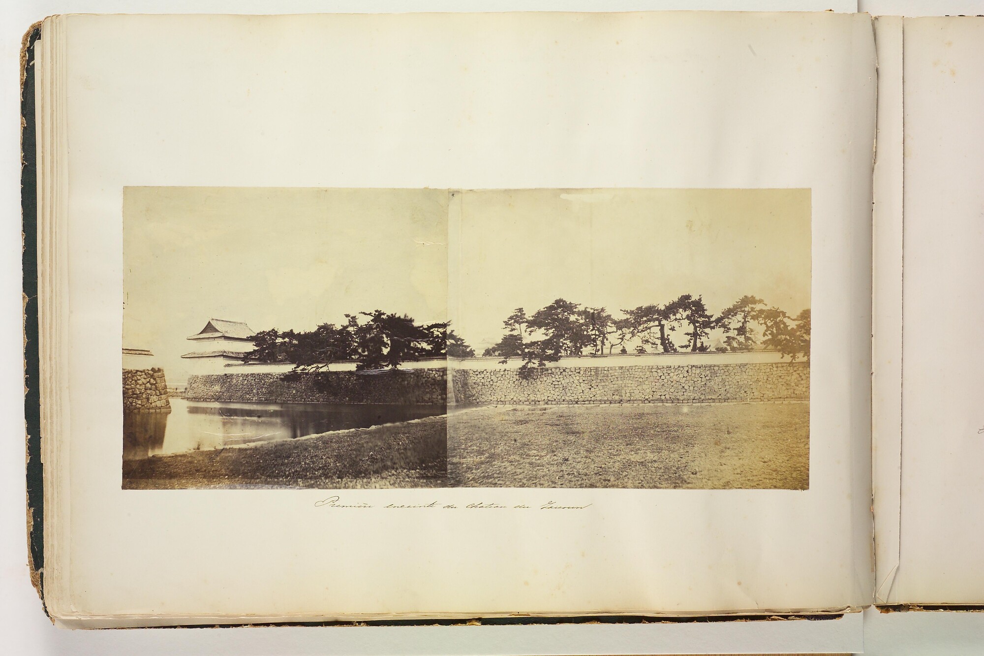 S.3628(04); 'Views of Japan': Album nr. 3 uit een serie van drie van de Nederlandse consul in Japan Dirk de Graeff van Polsbroek; fotoalbum