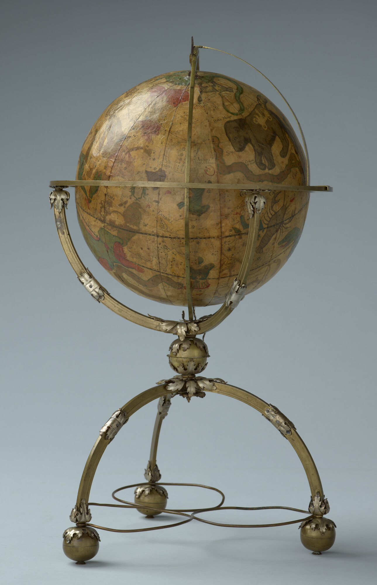 A.1175(02); Hemelglobe van 20 cm. in doorsnede door Isaac Habrecht, circa 1625 in een heruitgave uit ca. 1700; globe