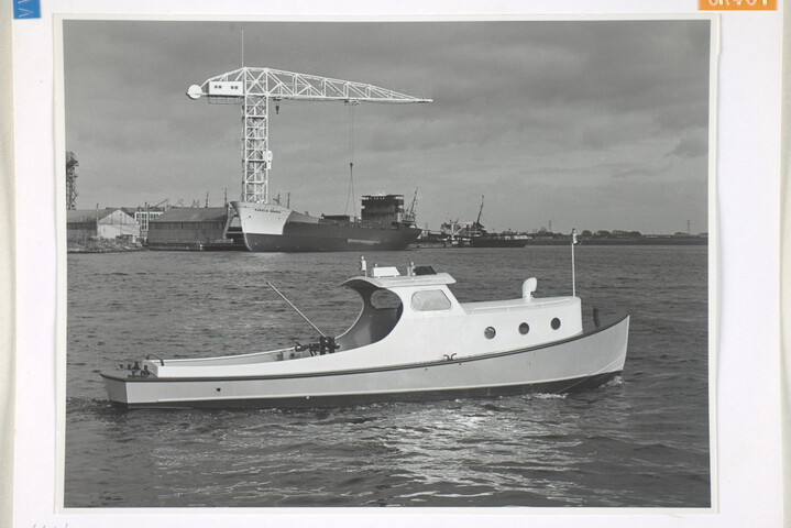 1992.1145; Werkboot 'Hakho', tijdens de proefvaart; fotoreportage