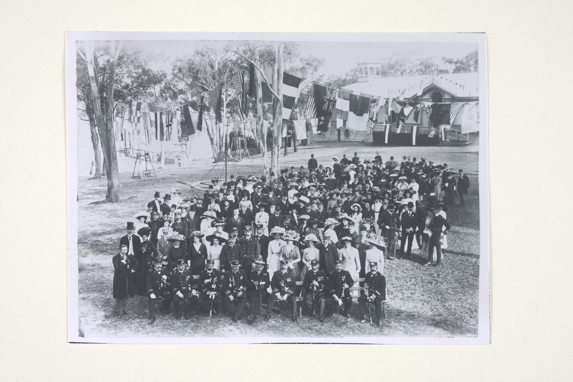 S.3319(283); Deelnemers aan de Tocht naar de Cabarite de Paramatta rivier (Australië), 1910; foto