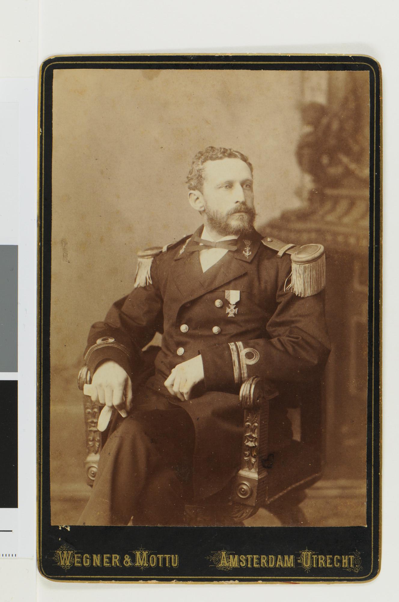 S.0653(16)30; Portret J. Dalen (1843-1894), luitenant ter zee 1e klasse; foto