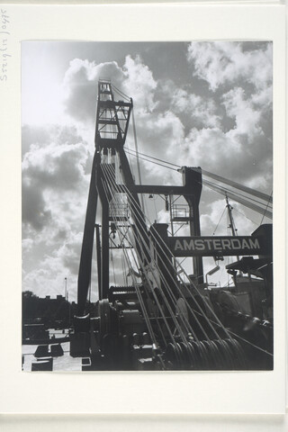 S.5219(12)0475; Foto's van de drijvende bok 'Amsterdam' gebouwd op de ASM; fotoreportage