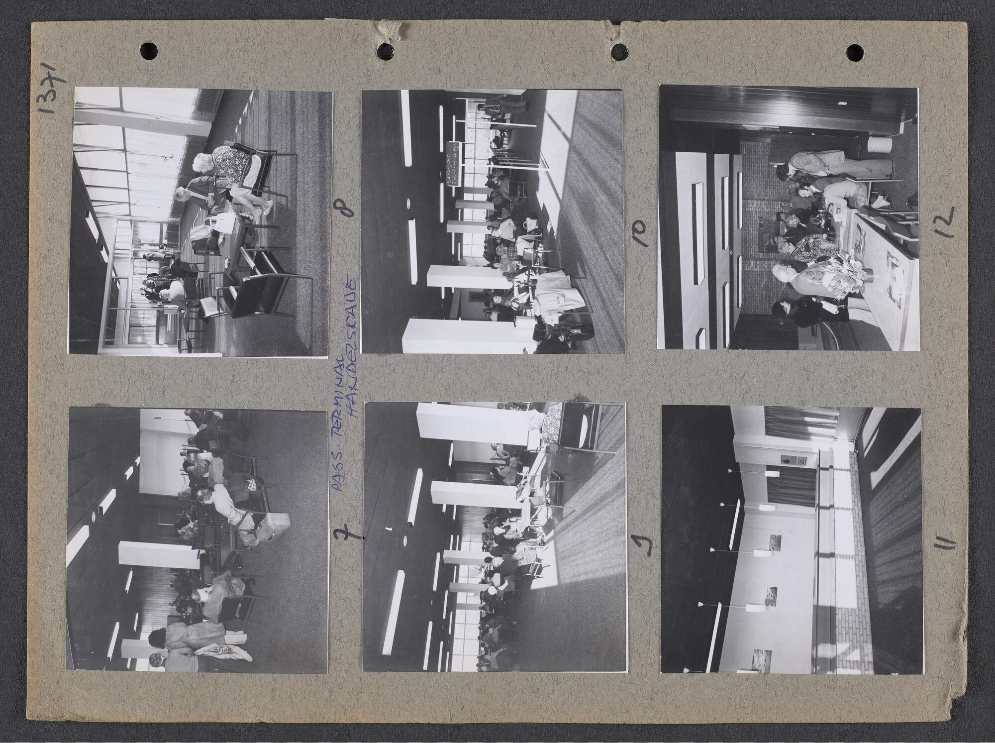 S.9102(35); Multomap met foto's door Ben Burgers, samengesteld door de Vereniging De Amsterdamsche Haven; foto