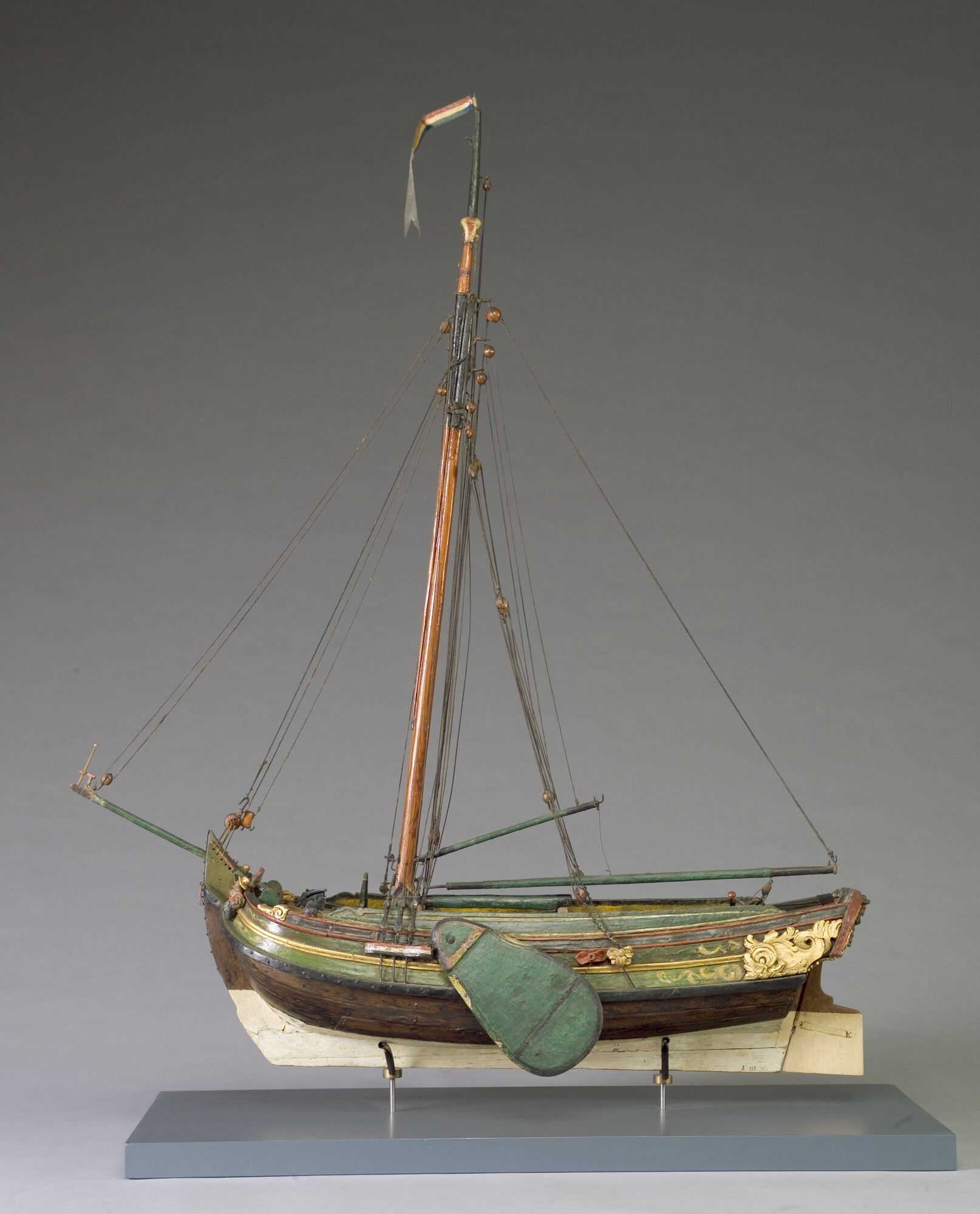 A.0115(11); Model van het hekjacht De Vrouw Jacomina; scheepsmodel