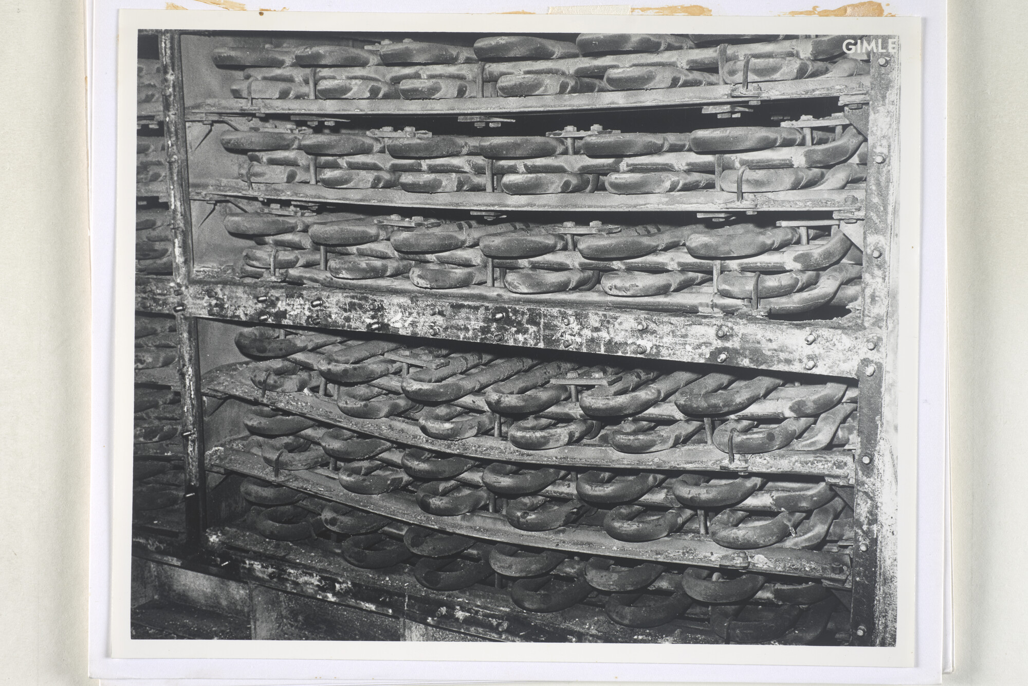2000.3205; (Schade)fotos van beschadigingen aan de voortstuwingsinstallatie van de [...]; fotoreportage