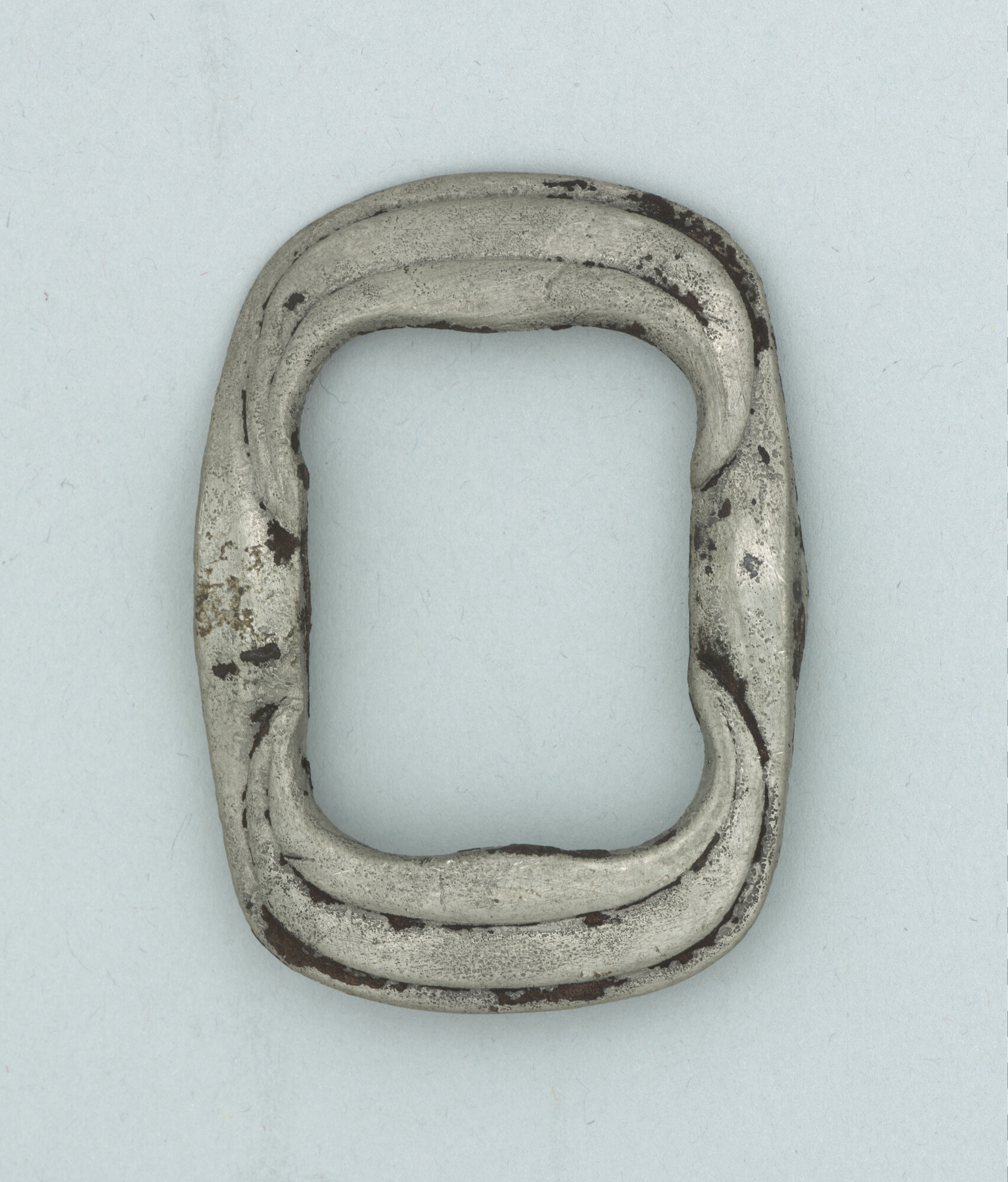 A.4700; Schoengesp van tin; gesp (bevestigingsmiddel)