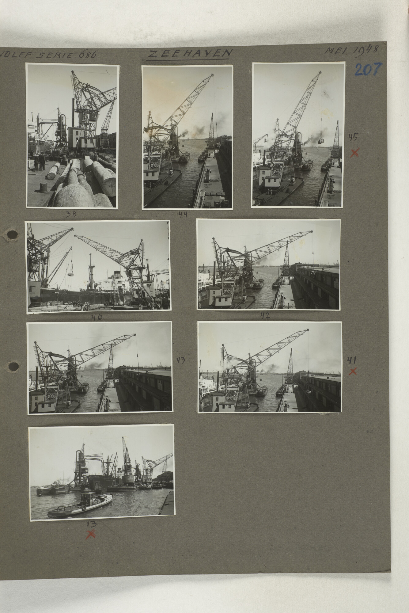 1998.2180; Omslag met een grote hoeveelheid proef foto's gemaakt in opdracht van de Gemeente Handelsinrichtingen in Amsterdam en de Koninklijke Hollandsche Lloyd te Amsterdam.; omslag