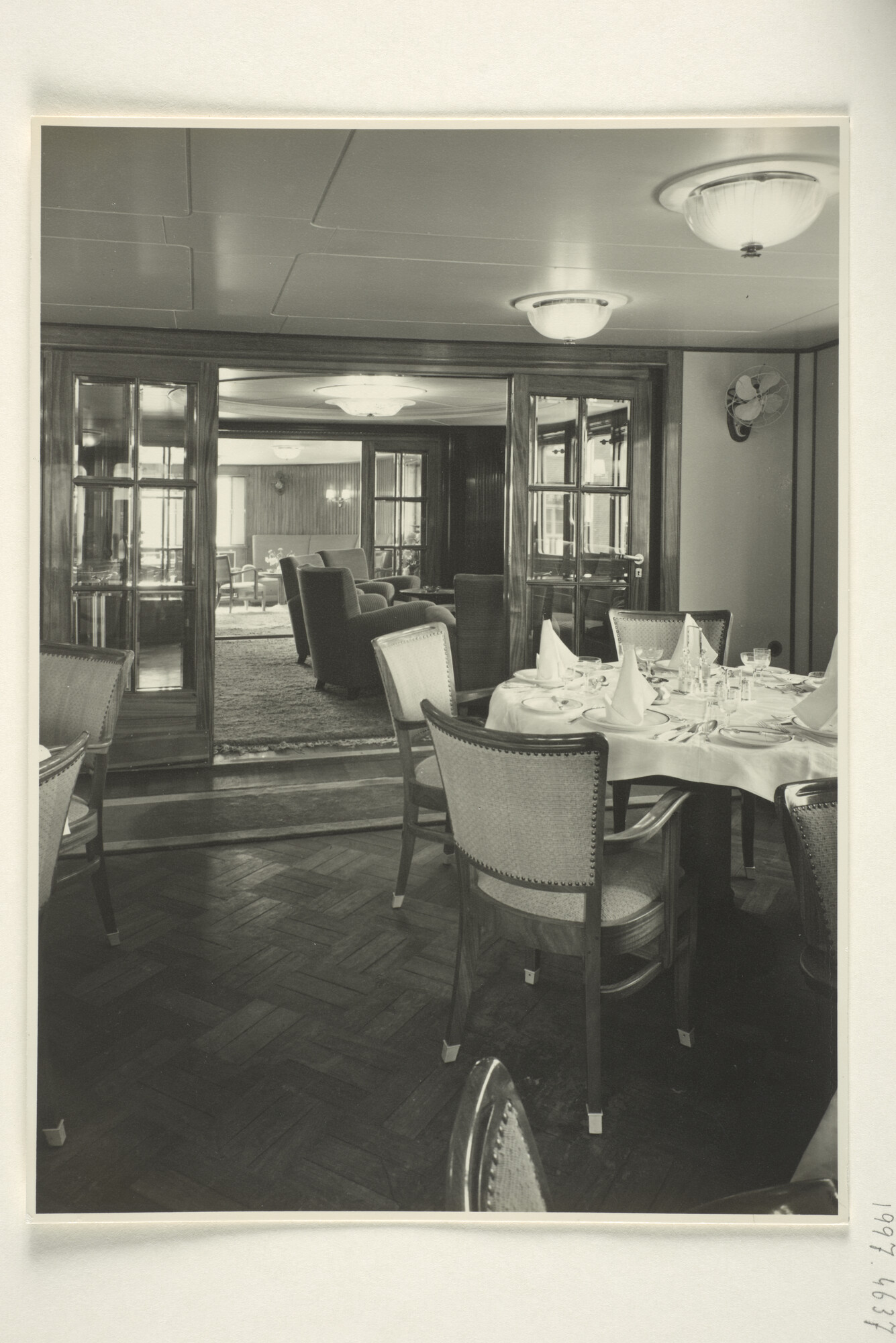 1997.4637; Fotos uit een fotoalbum over het interieur van het passagiersschip ms. Van [...]; fotoreportage