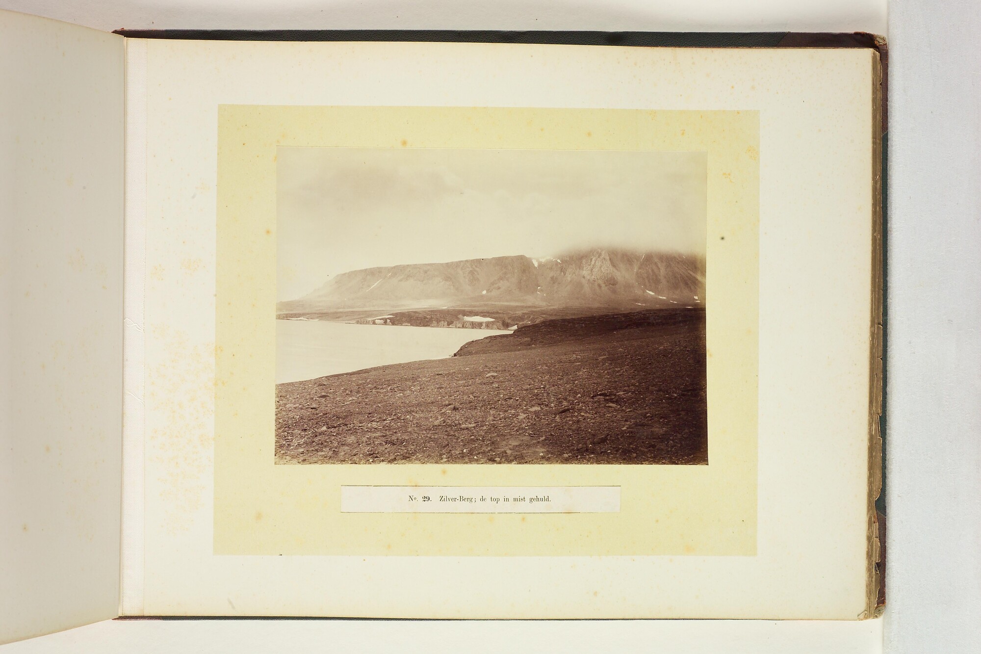 S.2956(09); Album met foto's van de Tweede Noordpoolexpeditie van de Willem Barents; fotoalbum