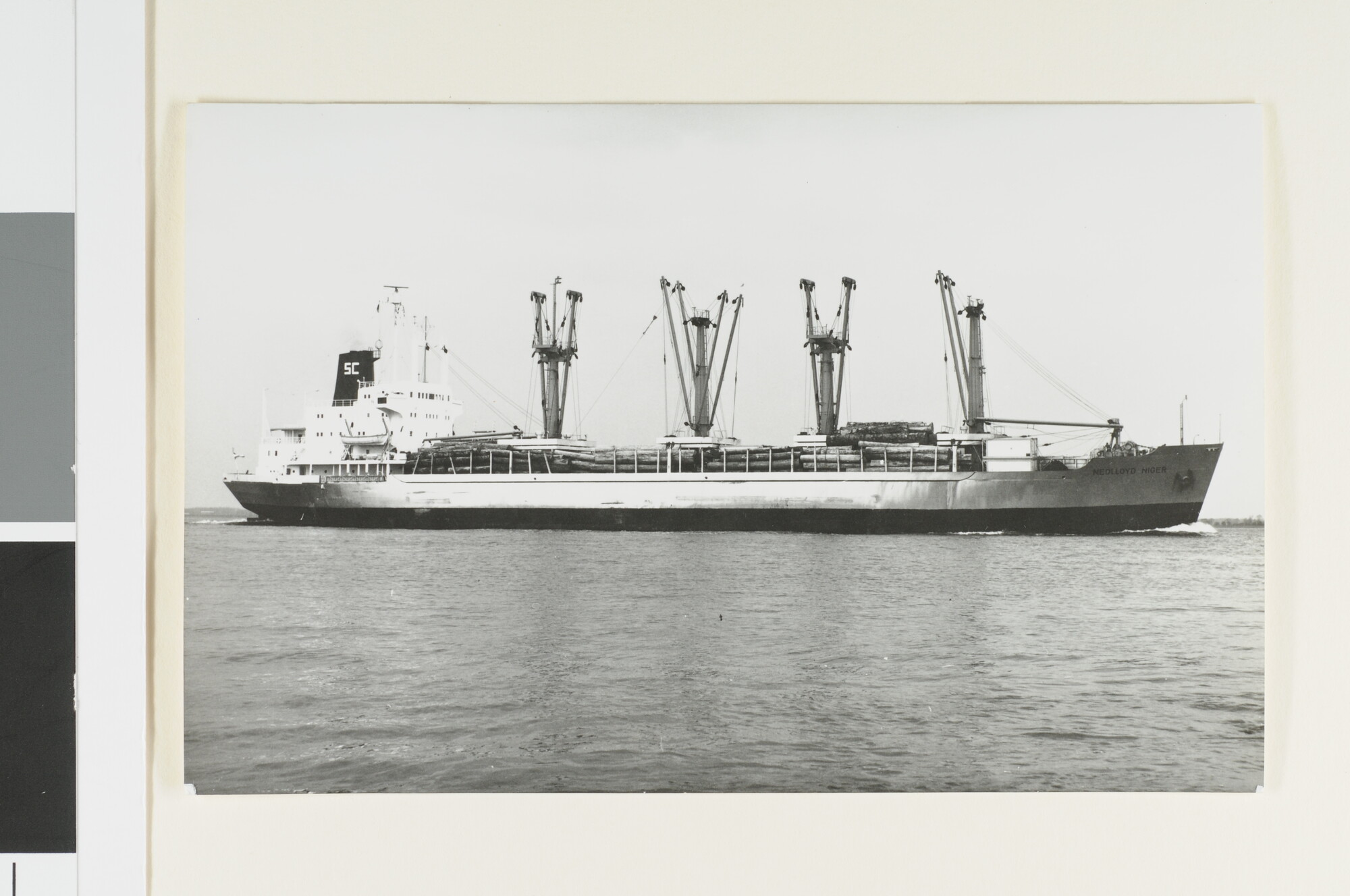A.4743(59); Het vrachtschip ms. 'Nedlloyd Niger' varende in de Scadoa dienst op West-Afrika; foto
