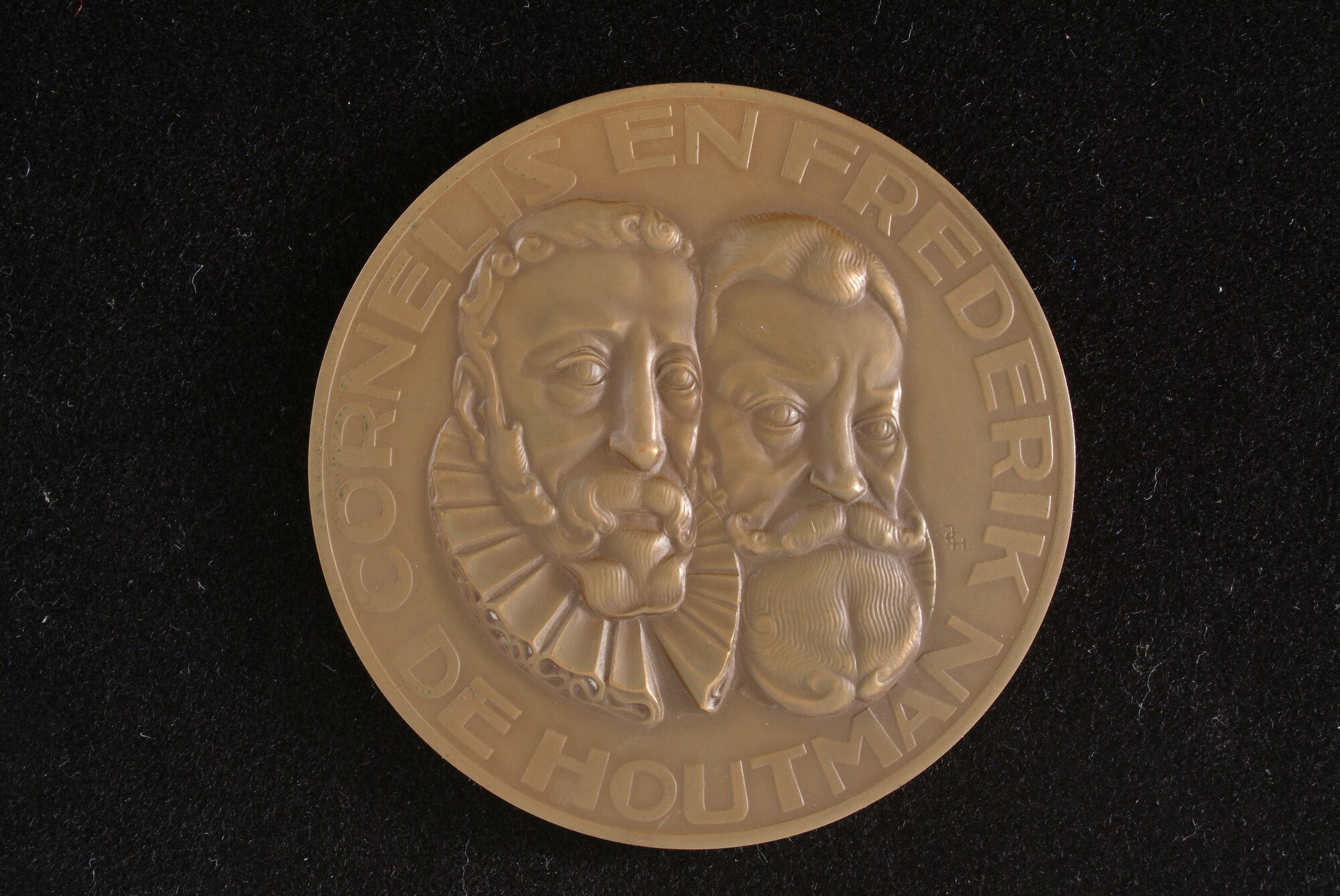 S.5064(124); Penning op de Eerste Schipvaart naar Oost-Indië, 1950; penning