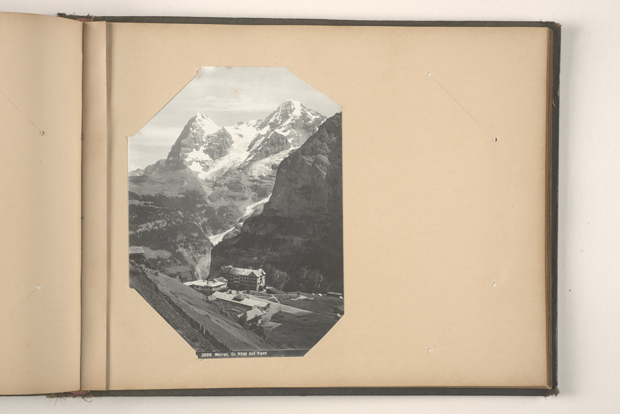 2015.0862; Fotoalbum met souvenirfoto’s verzameld tijdens de reizen van James Reginald Filz, 18 oktober 1901 t/m september 1904; fotoalbum