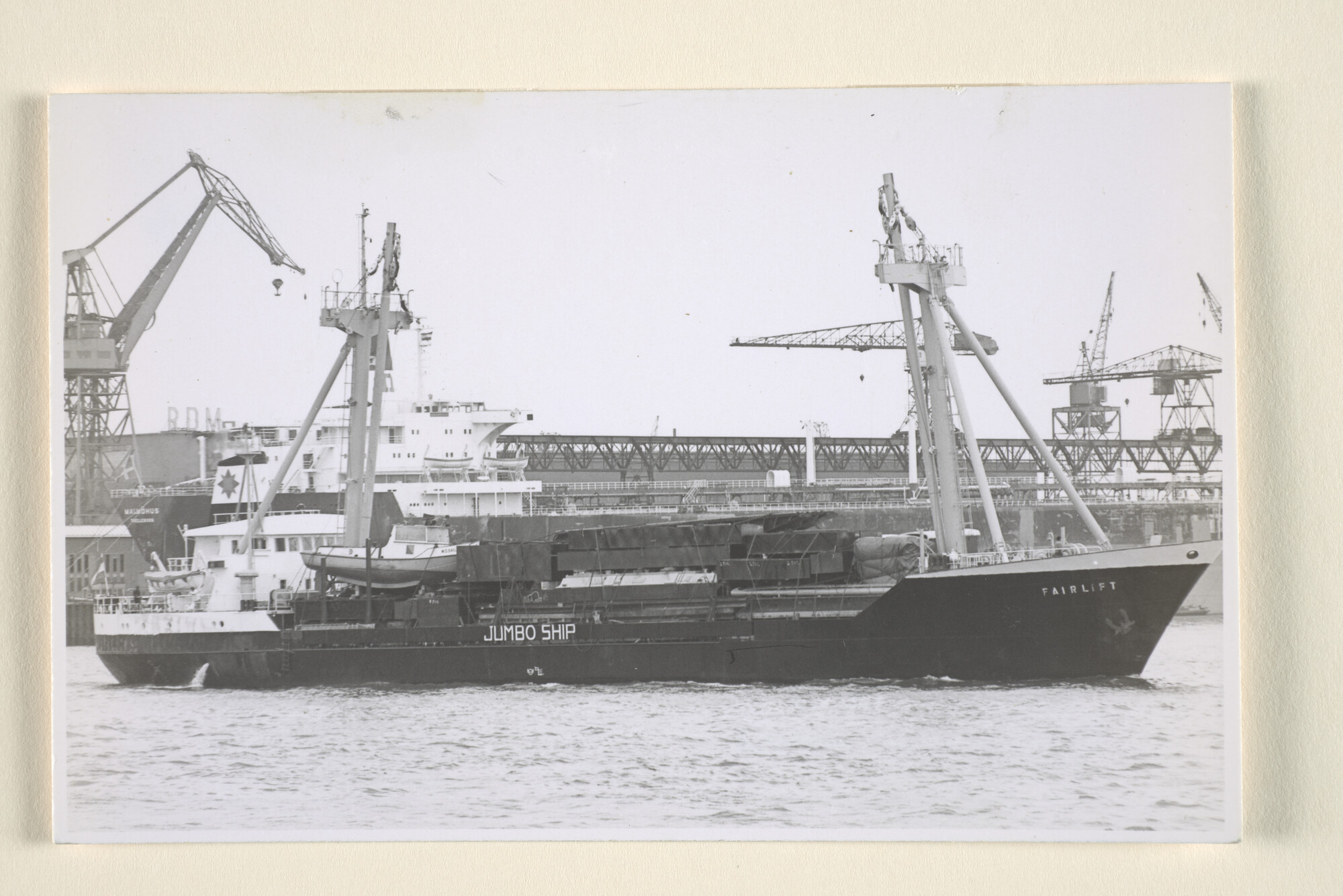 1996.2096; Het zwaartransportschip ms. Fairlift van Jumbo Ship (Fairplay Scheepvaart) te Rotterdam [...]; foto