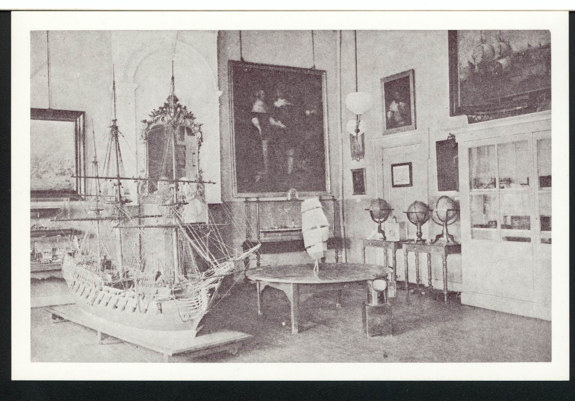 A.6762; Vijf reproducties van foto's van het leven in en rond de Kweekschool voor de Zeevaart; prentbriefkaart-serie