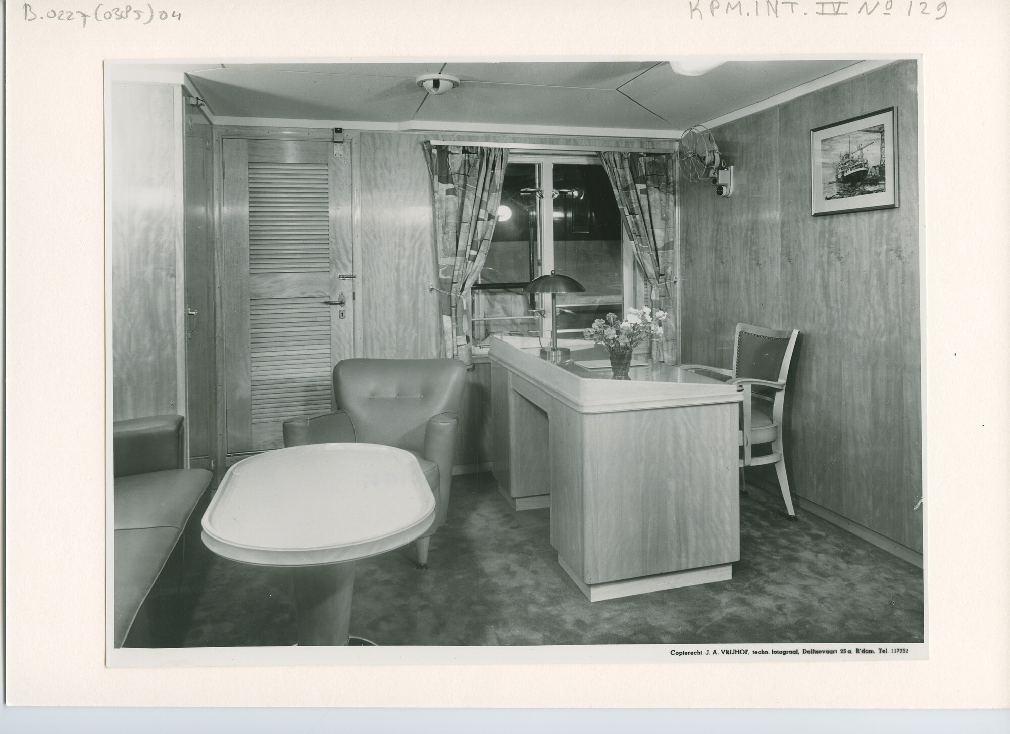 B.0227(0385)04; Interieurfoto genomen a/b ms. Schouten; foto