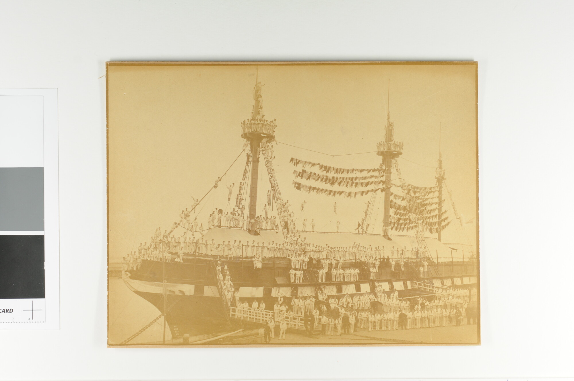 S.2310a(03); De Hr.Ms. 'Neptunus' ingericht als logementschip voor zeemiliciens te Den Helder; foto