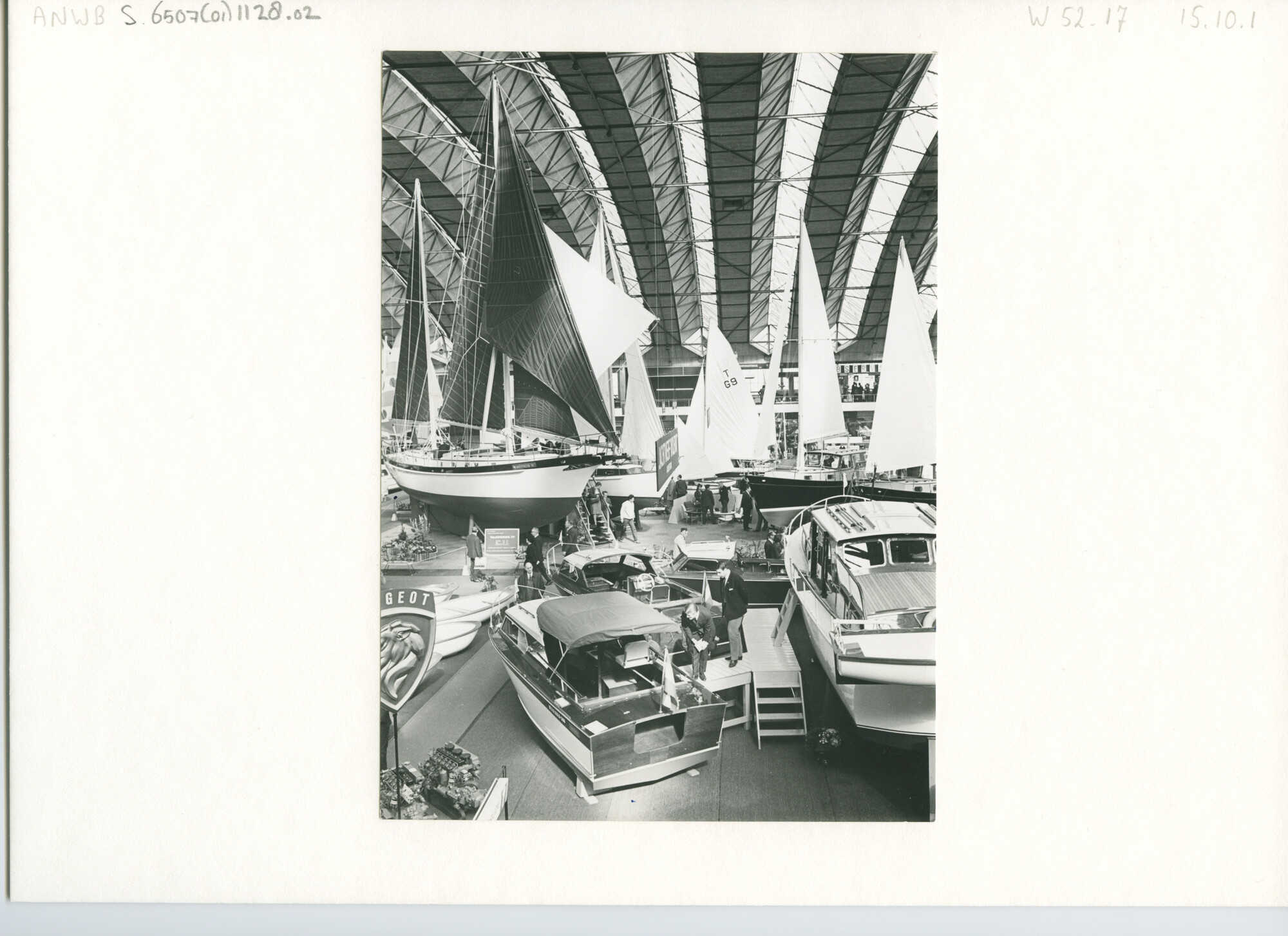 S.6507(01)1128.02; Foto van de HISWA 1968.; foto