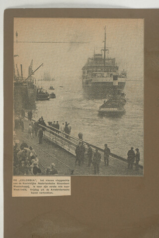 2001.1755; Omslag met vele foto's en knipsels van meest bergingsactiviteiten door Reederij v/h Gebroeders Goedkoop te Amsterdam in de periode 1929 / 1949; omslag