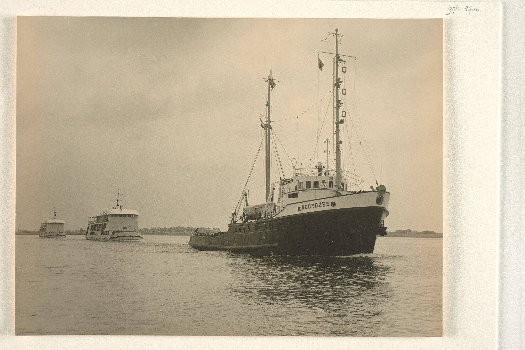 1996.3700; De zeesleepboot Noordzee van L. Smit & Cos Internationale Sleepdienst [...]; foto