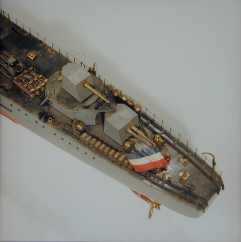 B.0203(01); Model van de torpedobootjager Hr.Ms. Isaac Sweers; scheepsmodel