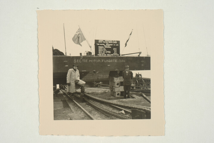 S.5219(12)0260; Foto's van de kiellegging van het Noord-Ierse (Laker) vrachtschip ms. 'Fair Head', op de dwarshelling van de ASM; fotoreportage