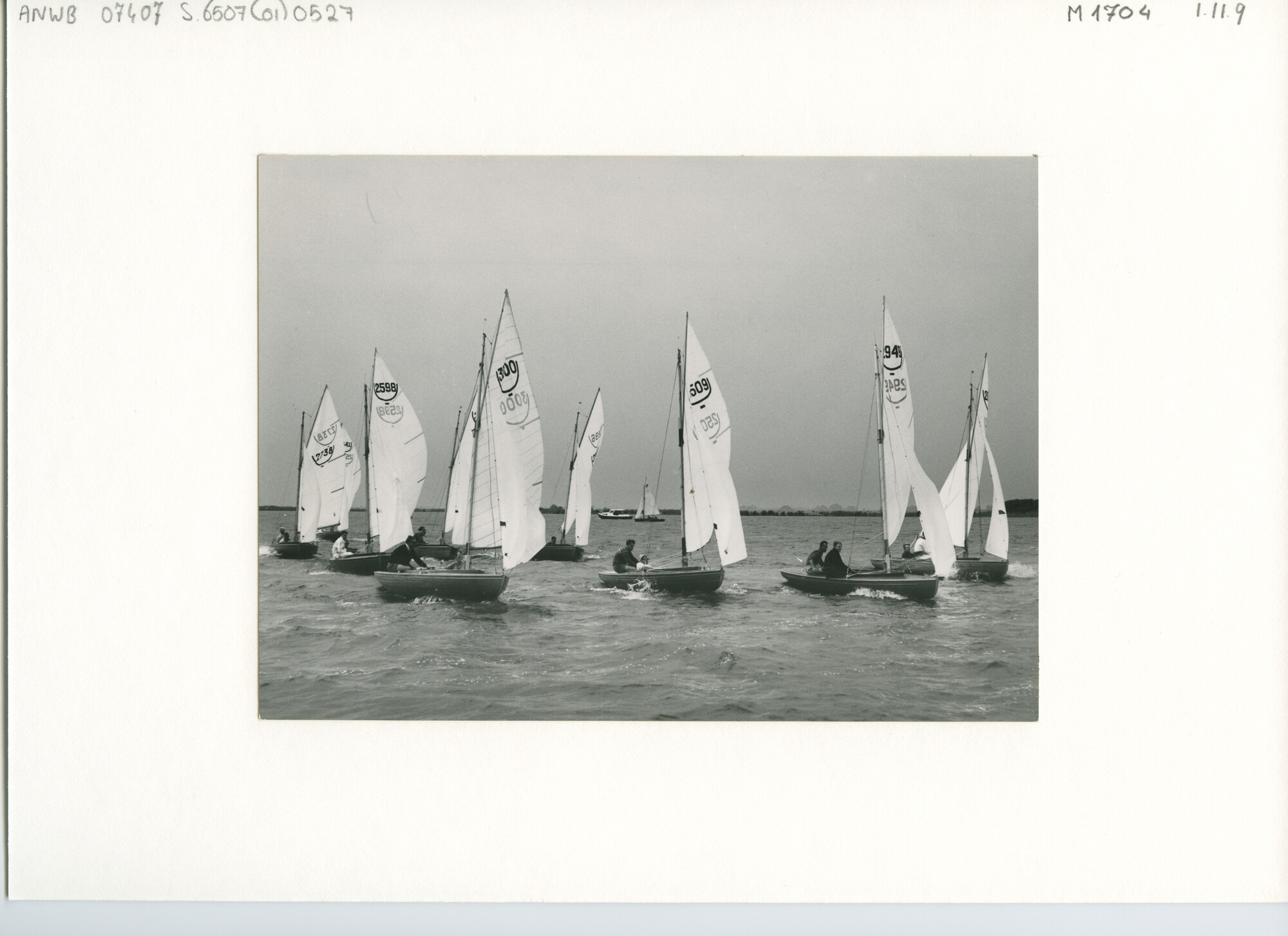 S.6507(01)0527; Nederlands Kampioenschap 16 m²-klasse 1959 op het Sneekermeer; foto