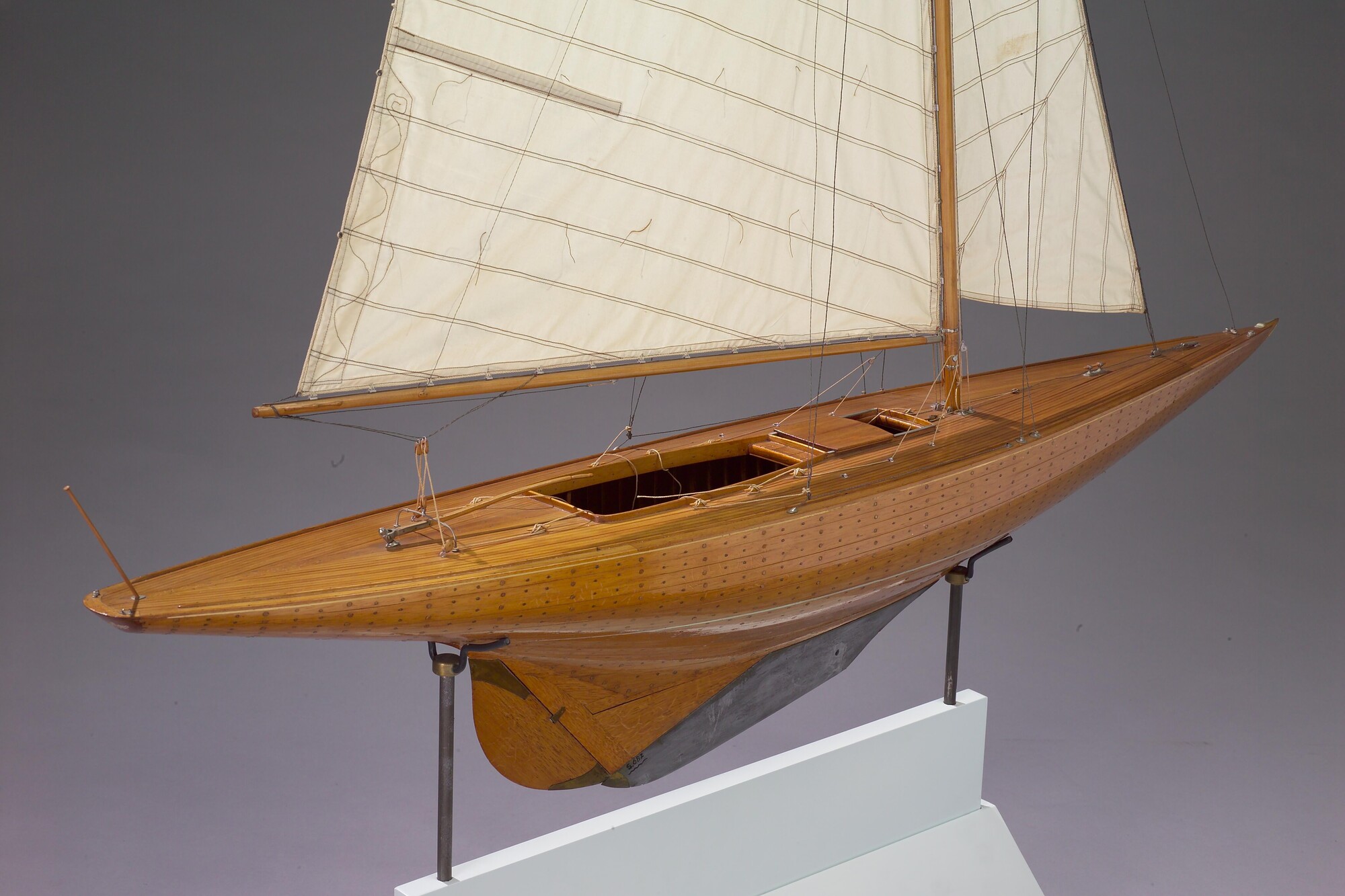 S.0682; Model van het 6-meter jacht Admiraal de Ruijter; scheepsmodel
