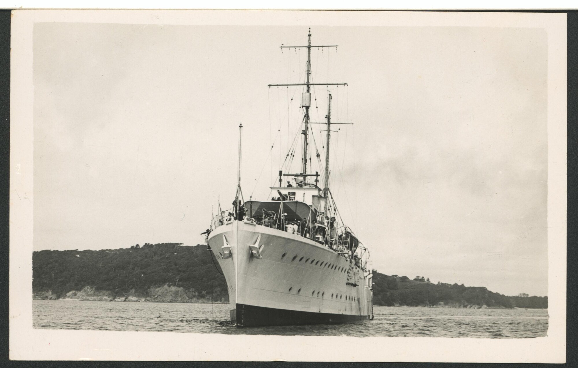 1993.7154; Foto's van het Britse fregat HMS 'Aberdeen'; prentbriefkaart