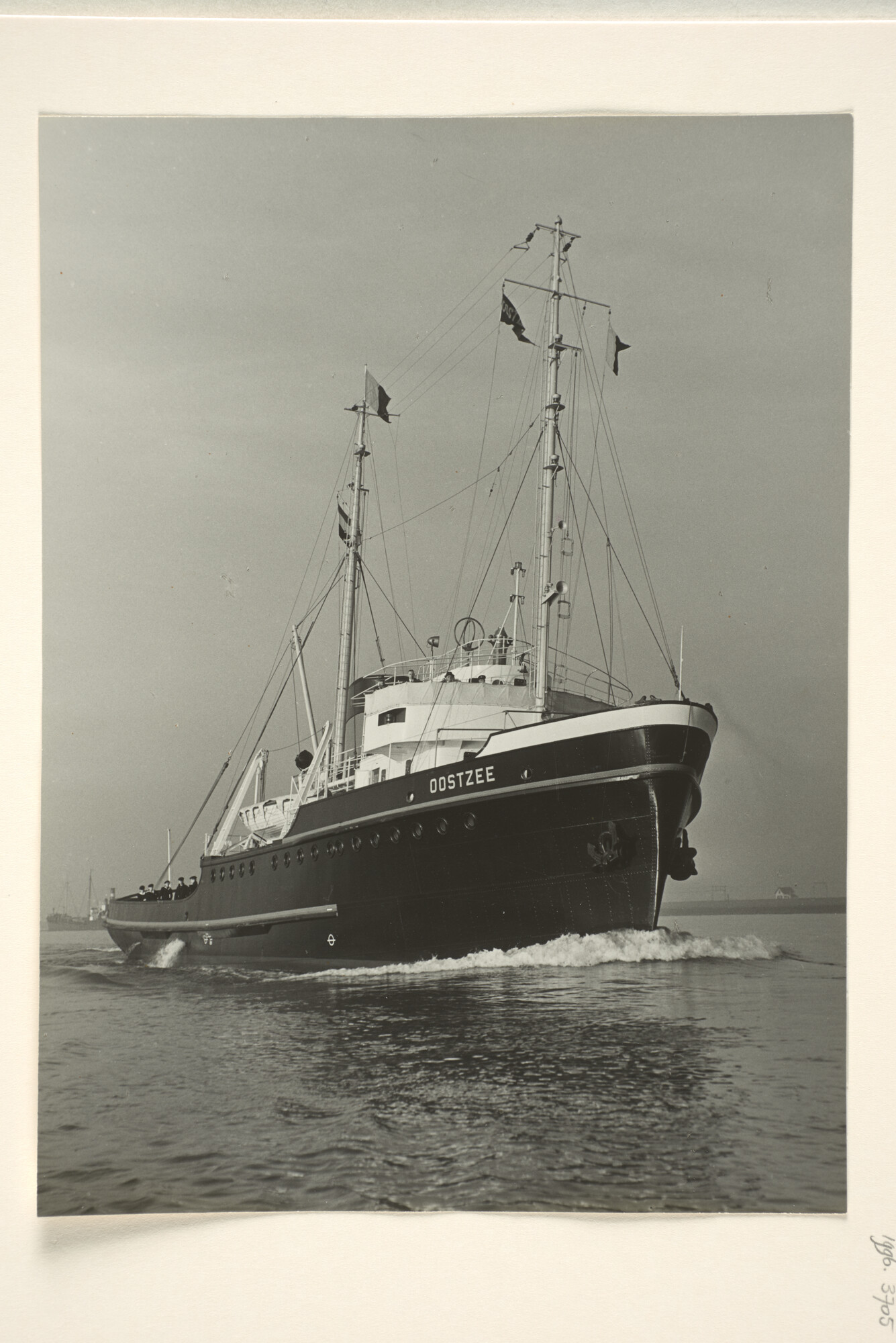 1996.3705; De zeesleepboot Oostzee van L. Smit & Cos Internationale Sleepdienst [...]; foto