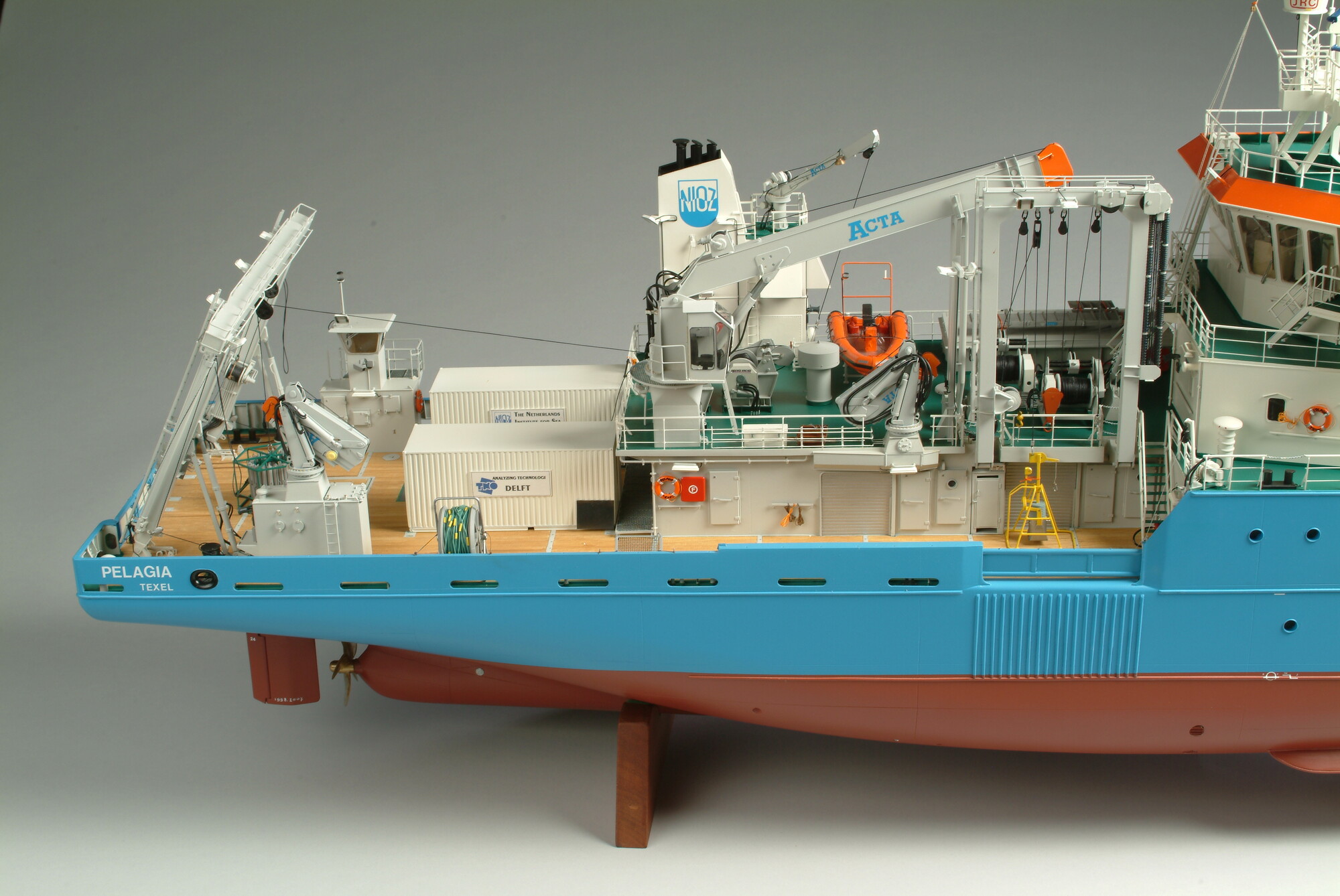 1998.2007; Model van het onderzoeksvaartuig ms. Pelagia; scheepsmodel