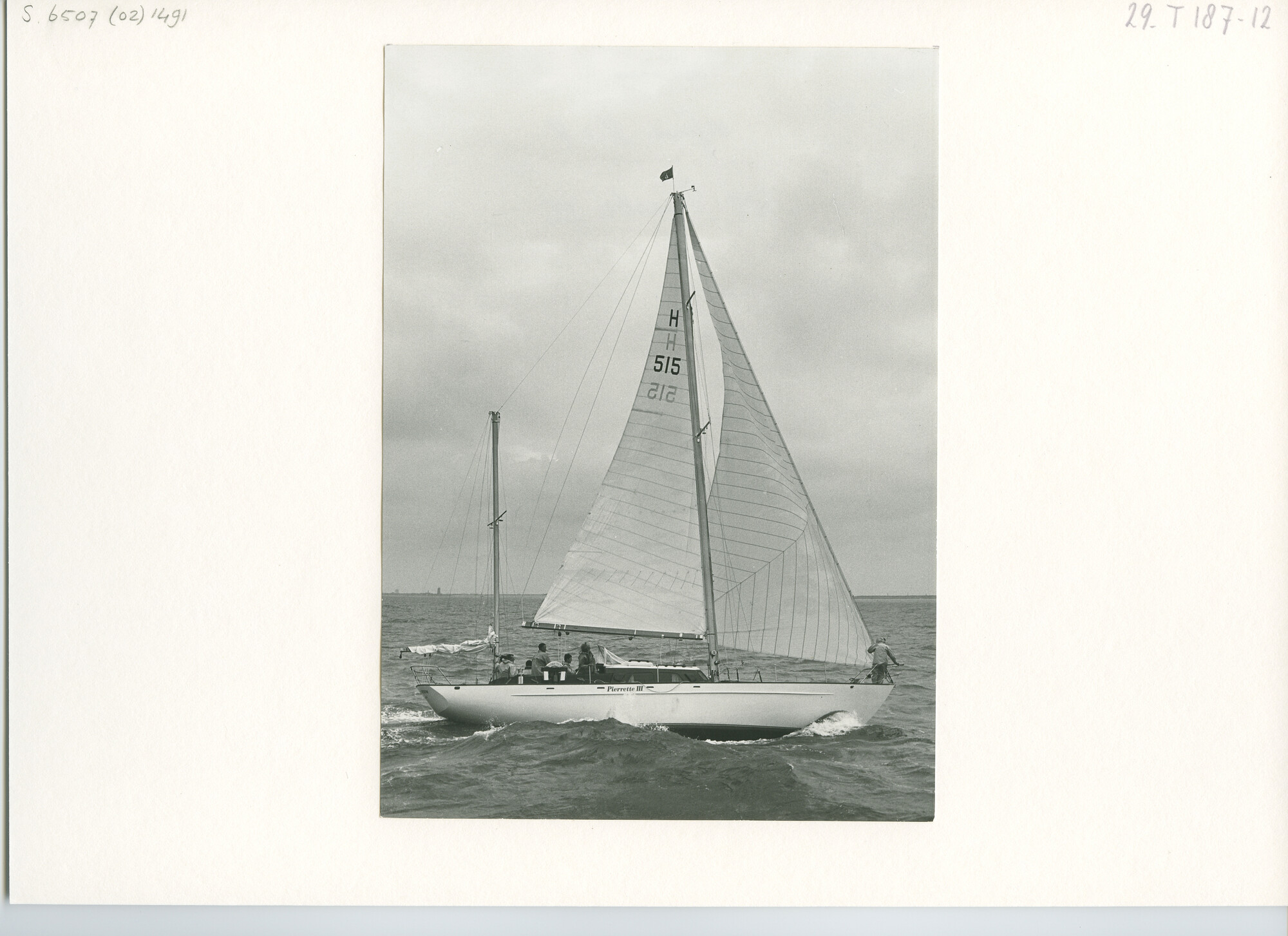 S.6507(02)1491.03; Zwart-wit foto van de oefenwedstrijd voor RORC-gemeten jachten voor Hoek van Holland; foto
