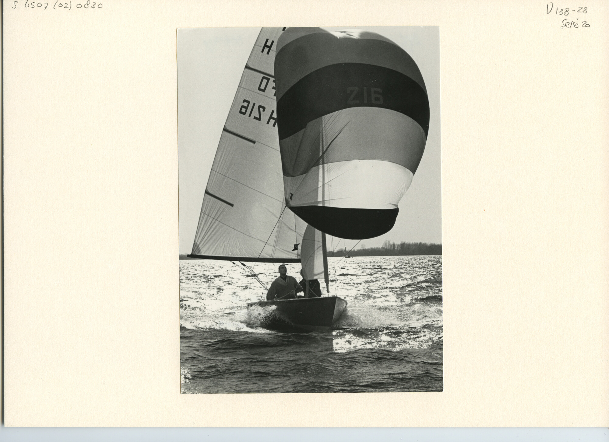 S.6507(02)0830.02; Zwart-wit foto van de FD-klasse op de Loosdrechtse Plassen; foto