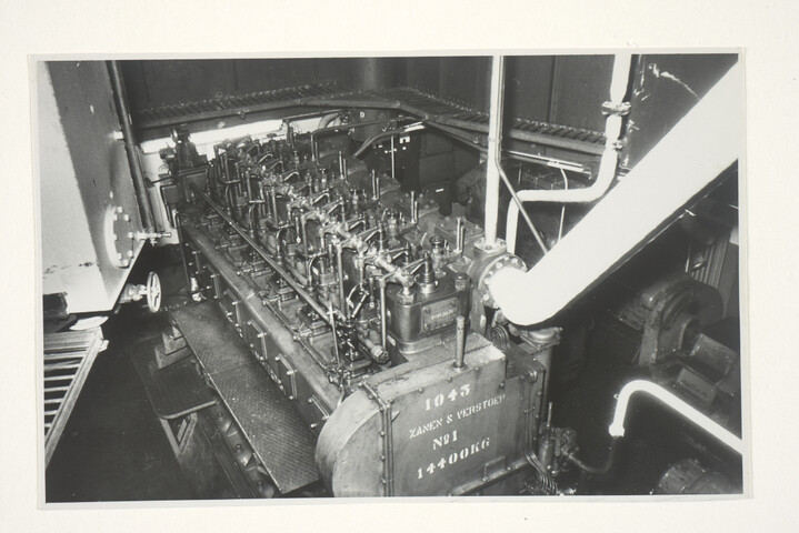 S.5219(12)0619; Interieurfoto's genomen aan boord van de cutterzuiger 'Gouda' van Zanen Verstoep NV; fotoreportage