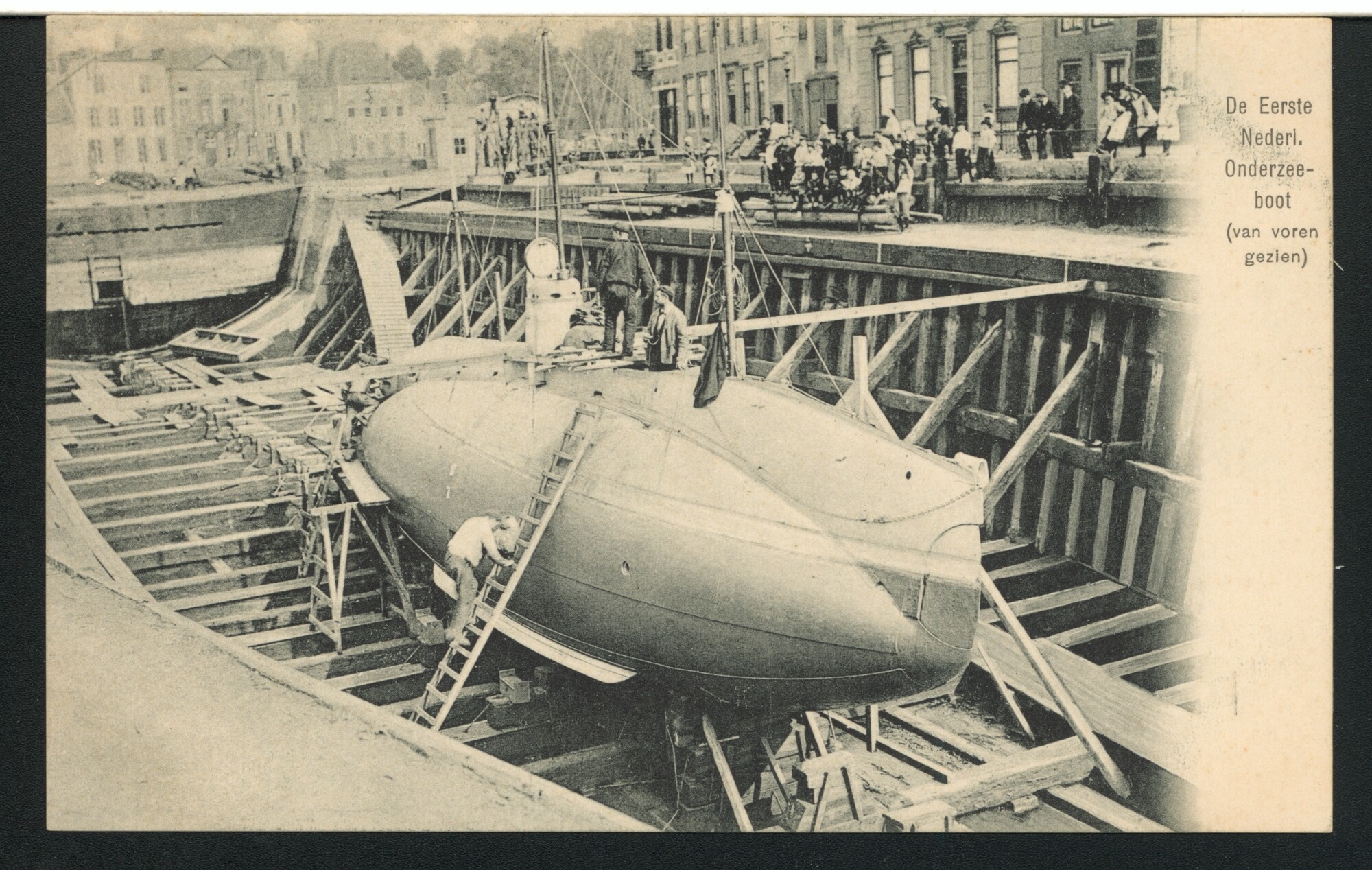 A.4426(03); Bouw, tewaterlating en proeftocht van de onderzeeboot Hr.Ms. 'Luctor et; prentbriefkaart-serie