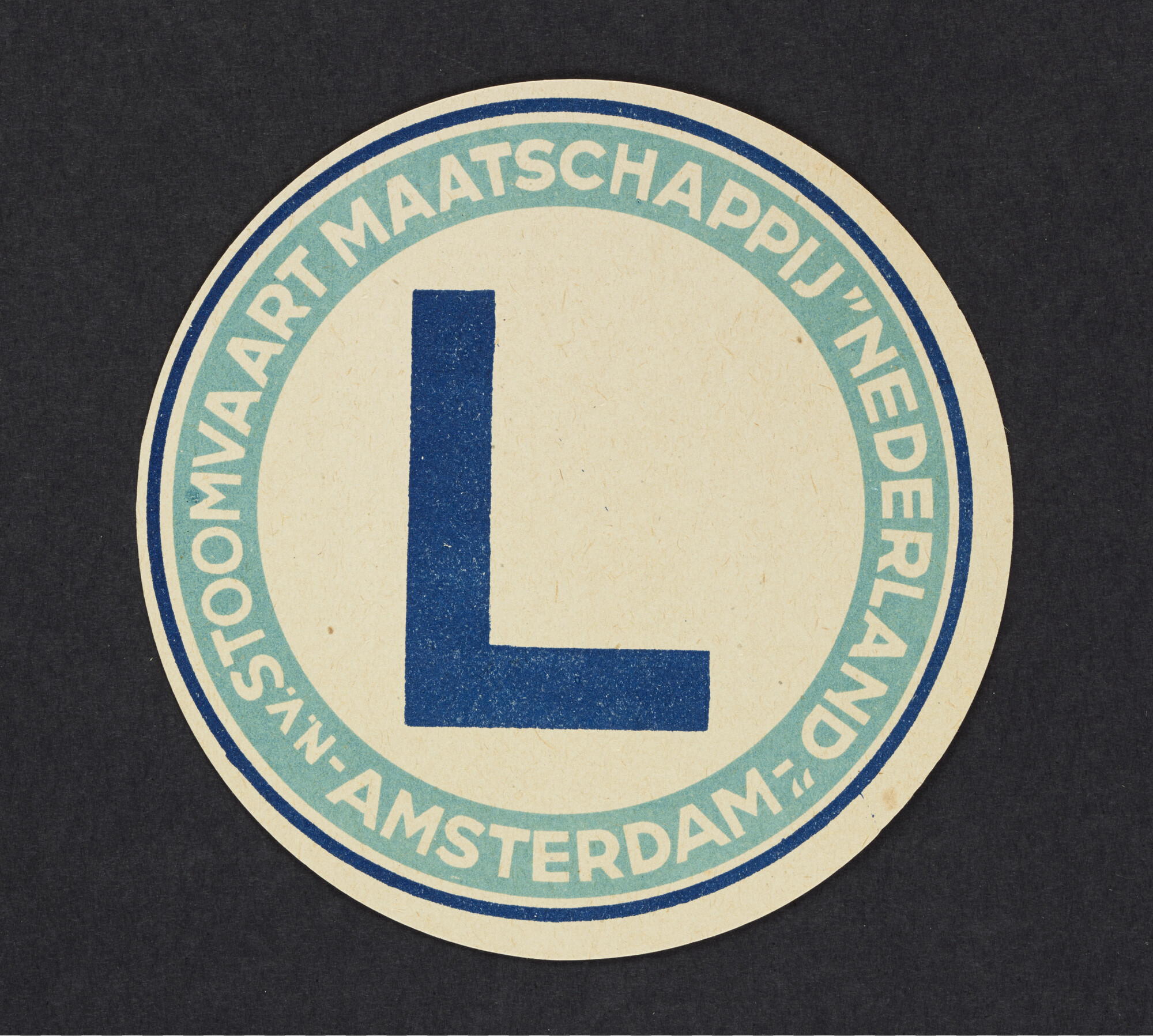 2020.0013; Kofferlabel van de Stoomvaart Maatschappij "Nederland"; kofferlabel