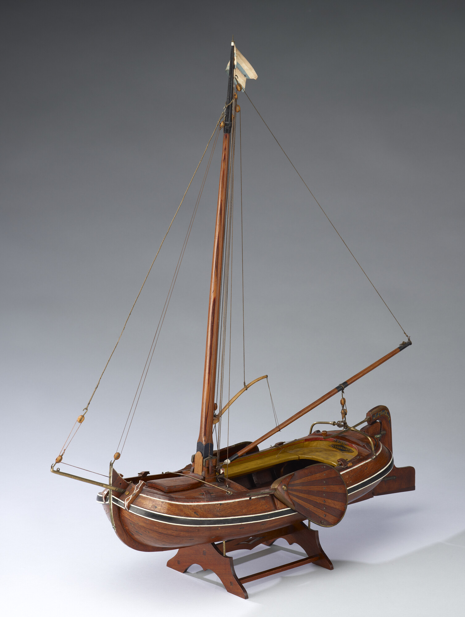S.1225(02); Model van het jacht Voorwaarts; scheepsmodel