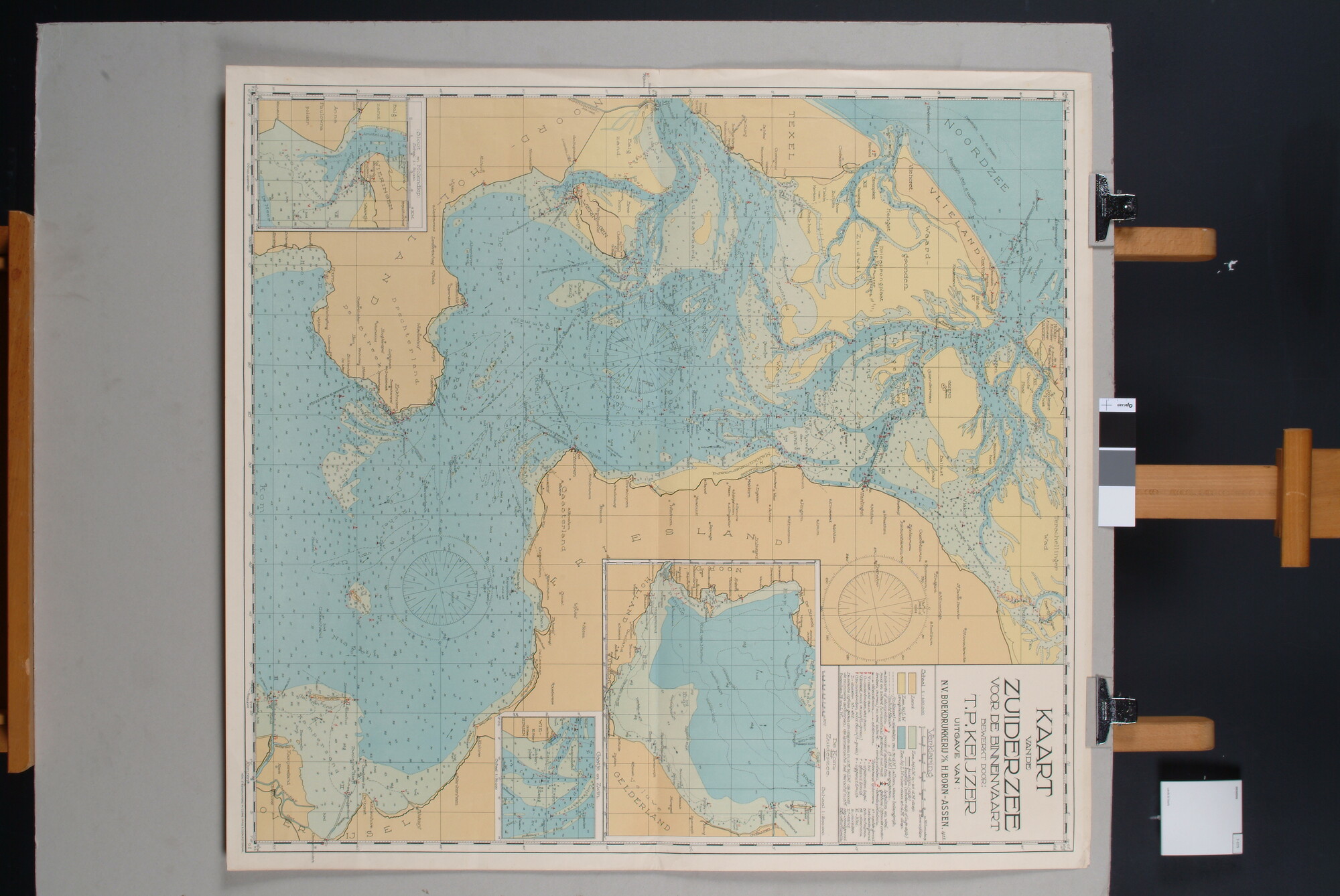 S.0331(01); Gekleurde kaart van de Zuiderzee voor de binnenvaart, door T.P. Keijzer; zeekaart