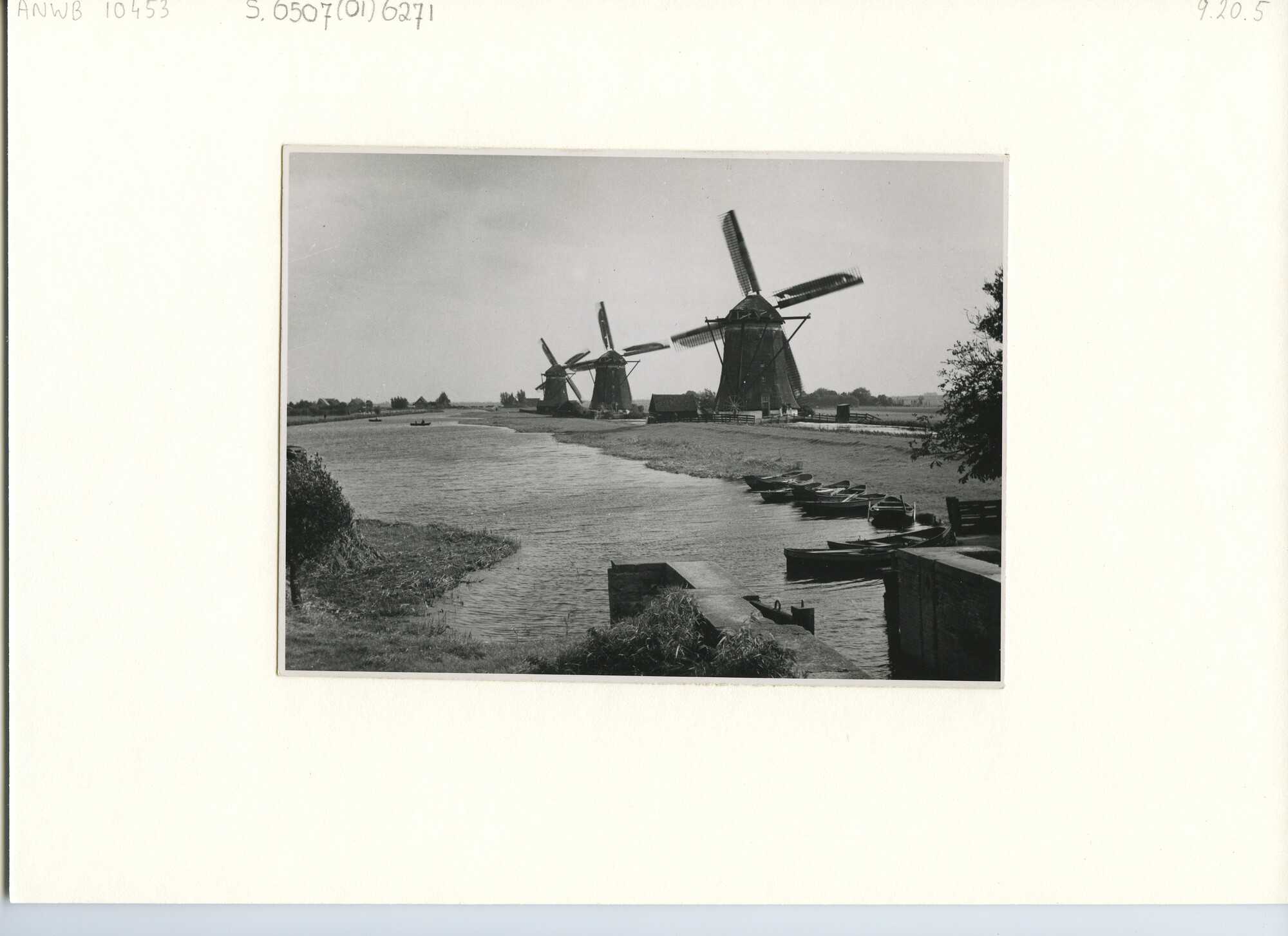 S.6507(01)6271; Foto van molens in Driemanspolder bij Leidschendam; foto