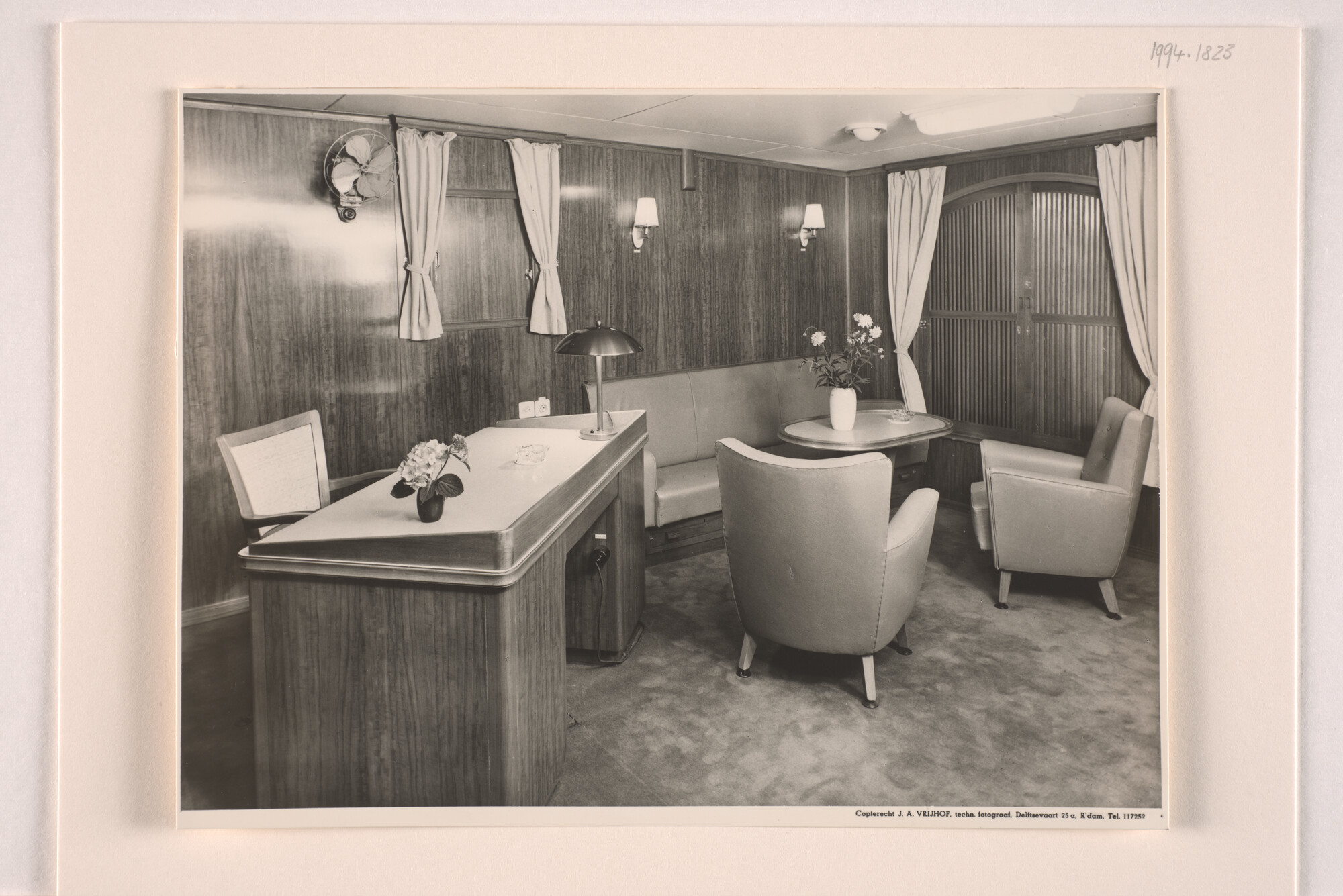 1994.1823; Interieurfoto's genomen aan boord van ms. 'Van Cloon' van de KPM; fotoreportage