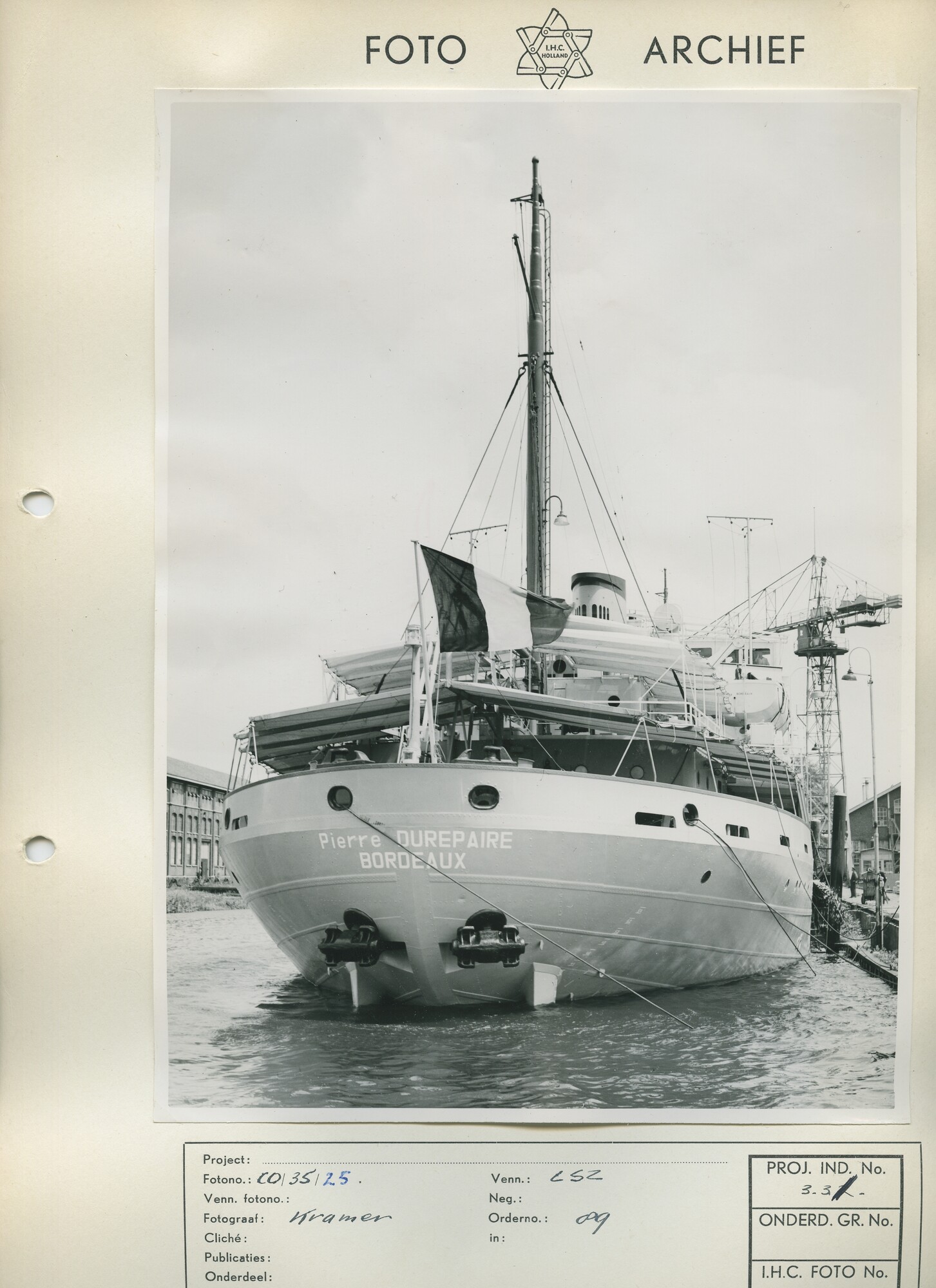 S.5621(01)0090; Foto van sleepzuiger  "Pierre Durepaire".; foto