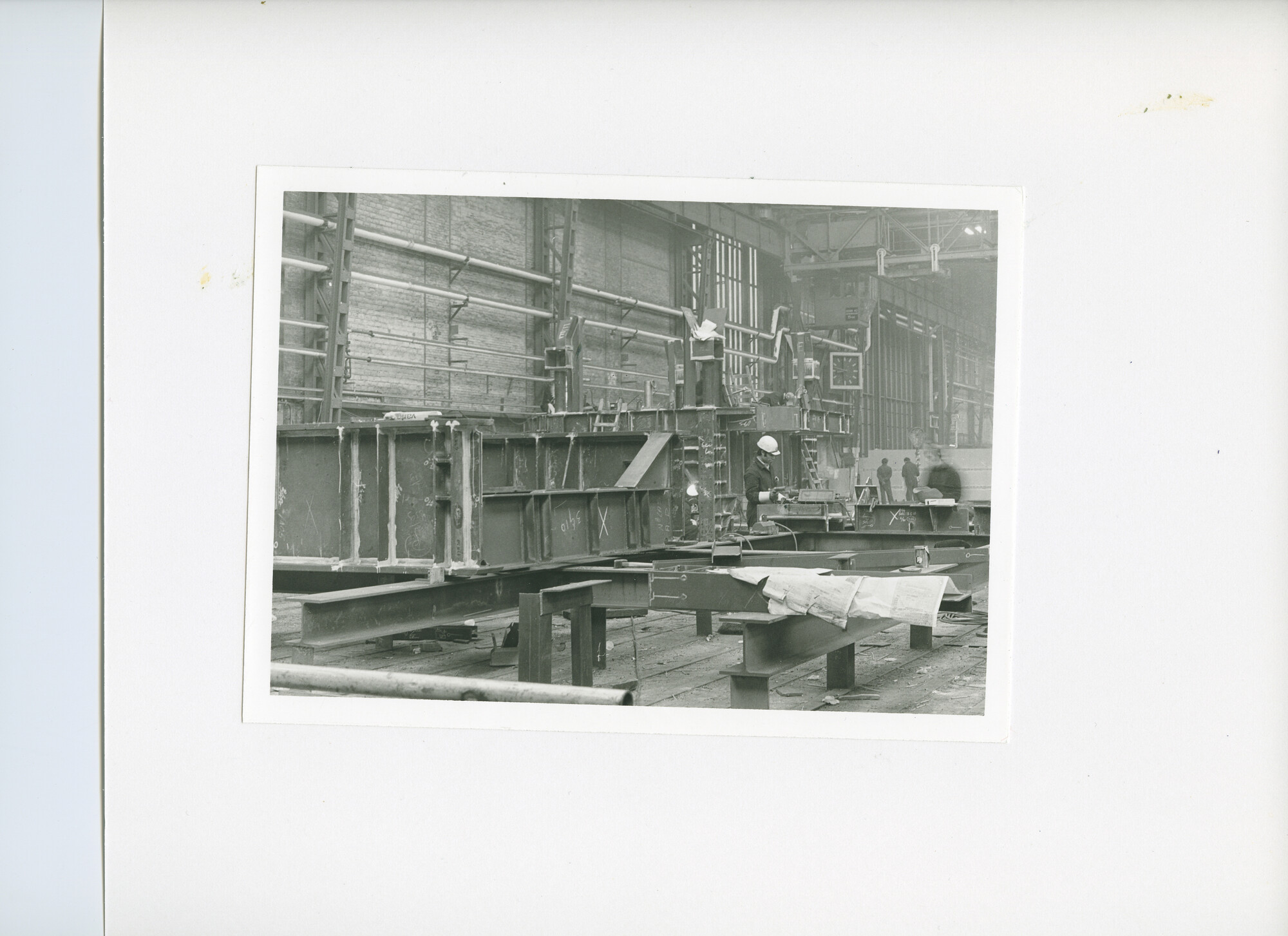 S.5444(5962)06; Foto van de bouw van offshore-modules bij de NDSM; foto