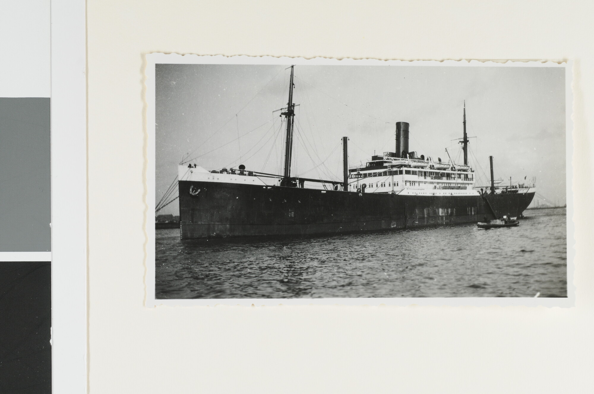 S.4380(04)489; Het vrachtschip ss. 'Nieuwkerk' van de VNS (VNS); foto