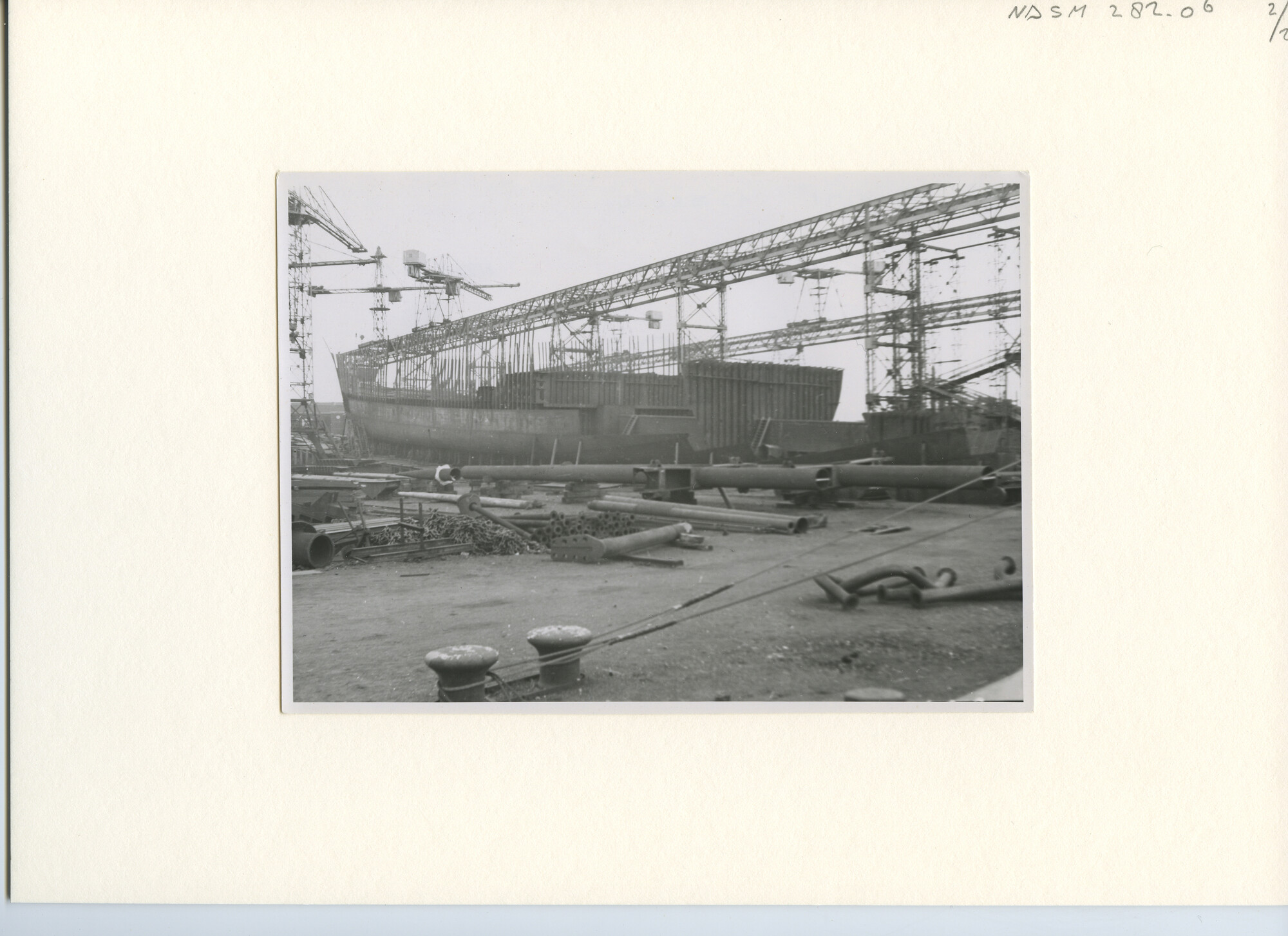 S.5444(1590)2; Foto van het vracht-passagiersschip ms. Tjikini van de JCJL; foto