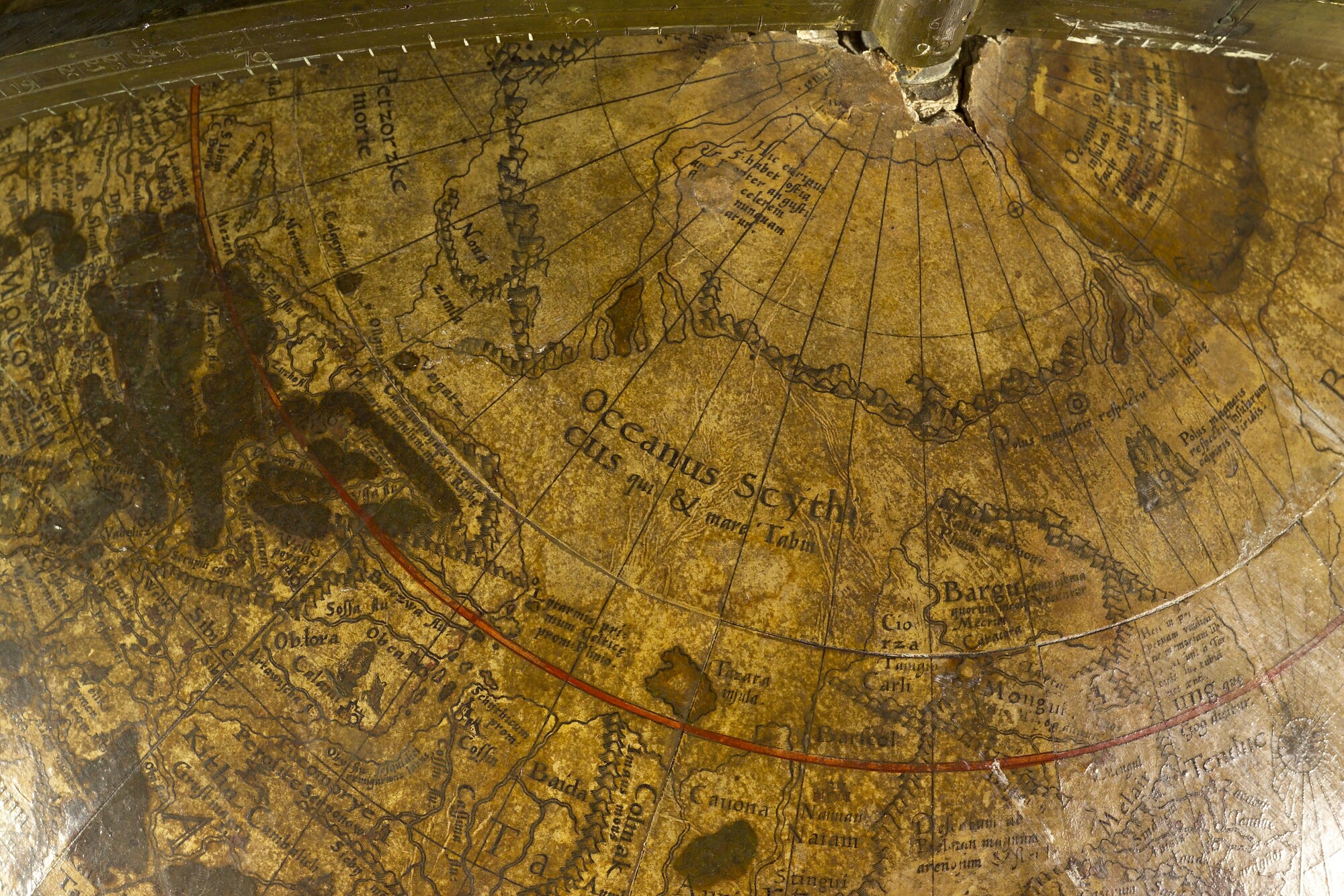 A.1140; Aardglobe van 52,5 cm doorsnede door Jacob Floris van Langren, 1589; globe