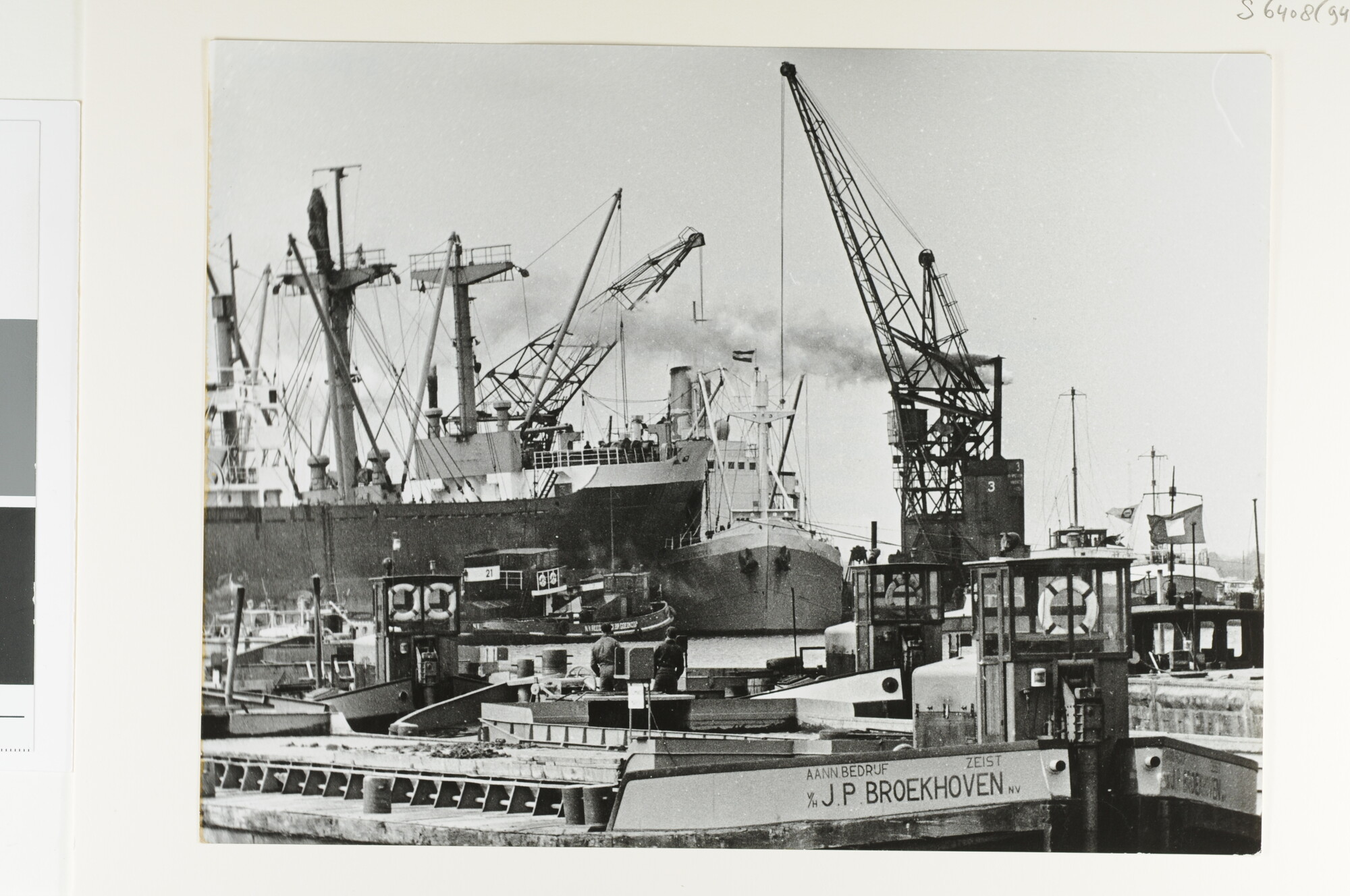 S.6408(0942); Reproductiefotos van de aanvaring van het victoryschip ss. Averdijk (ex- [...]; fotoreportage