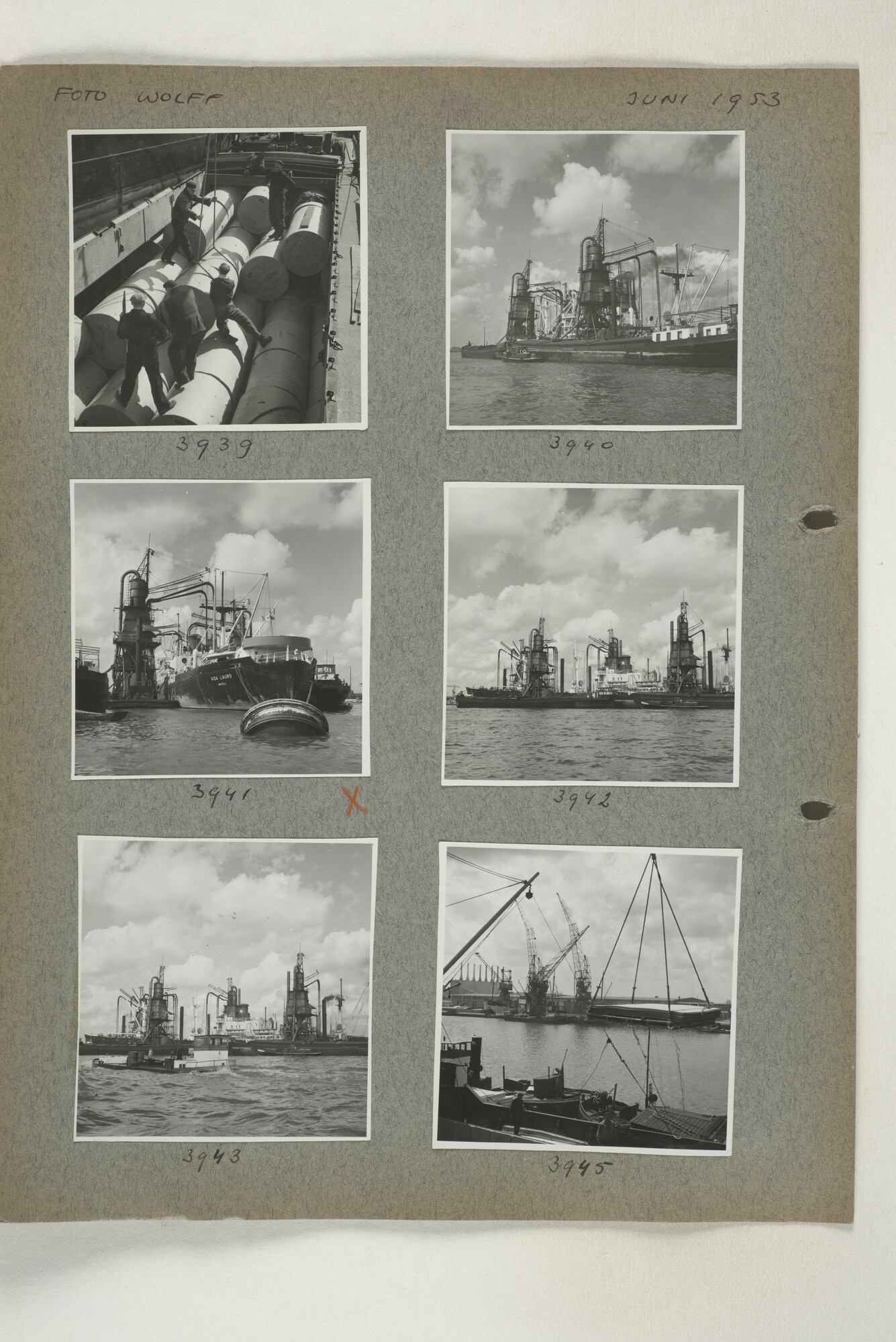 1998.2182; Omslag (voorheen ordner) met een grote hoeveelheid proef foto's van de haven en de stad van Amsterdam; omslag