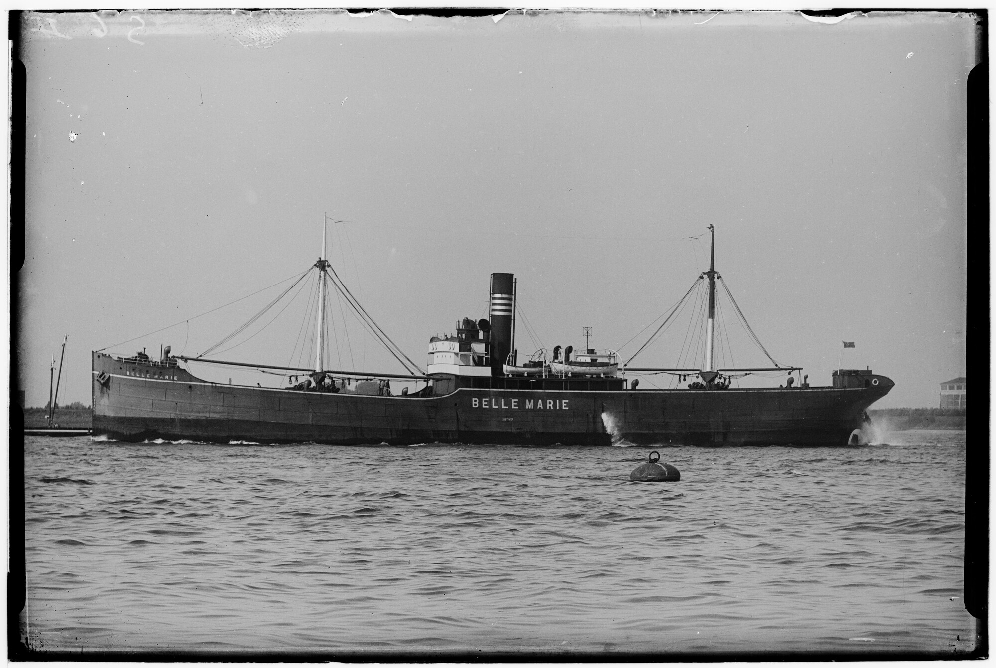 2018.0994; Glasnegatief van het vrachtschip Belle Marie (Brits, 1924); glasnegatief
