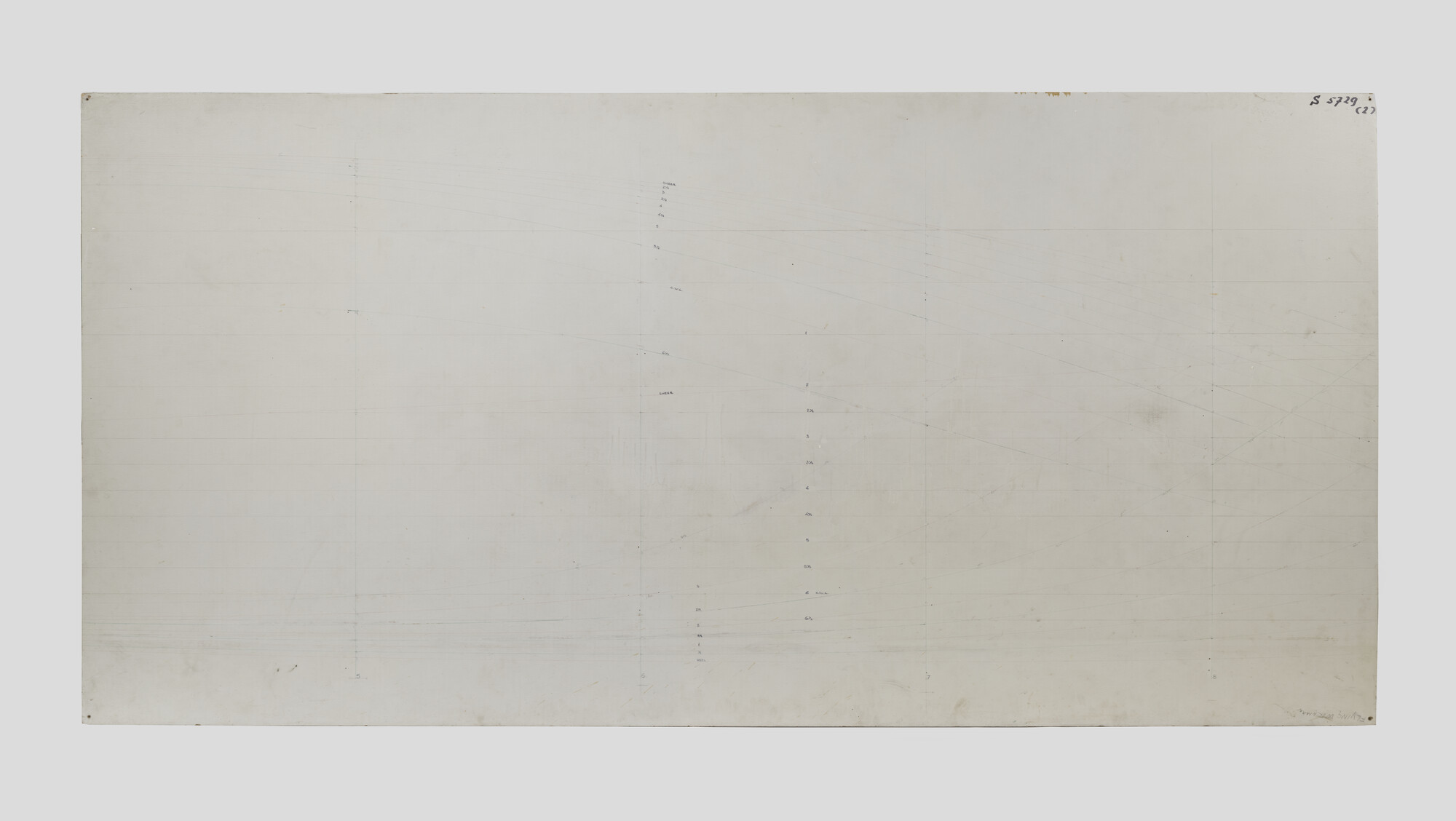 S.5729(02); Spantenvloer met de uitgestrookte verticalen, waterlijnen en spanten; technische tekening